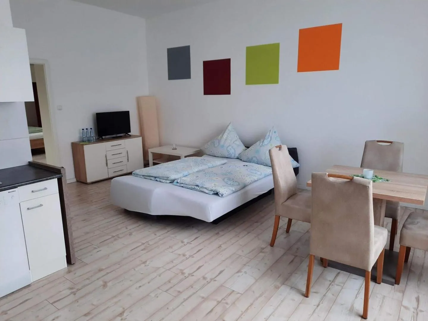 Photo of the whole room, Bed in Gästehaus Laßbruch