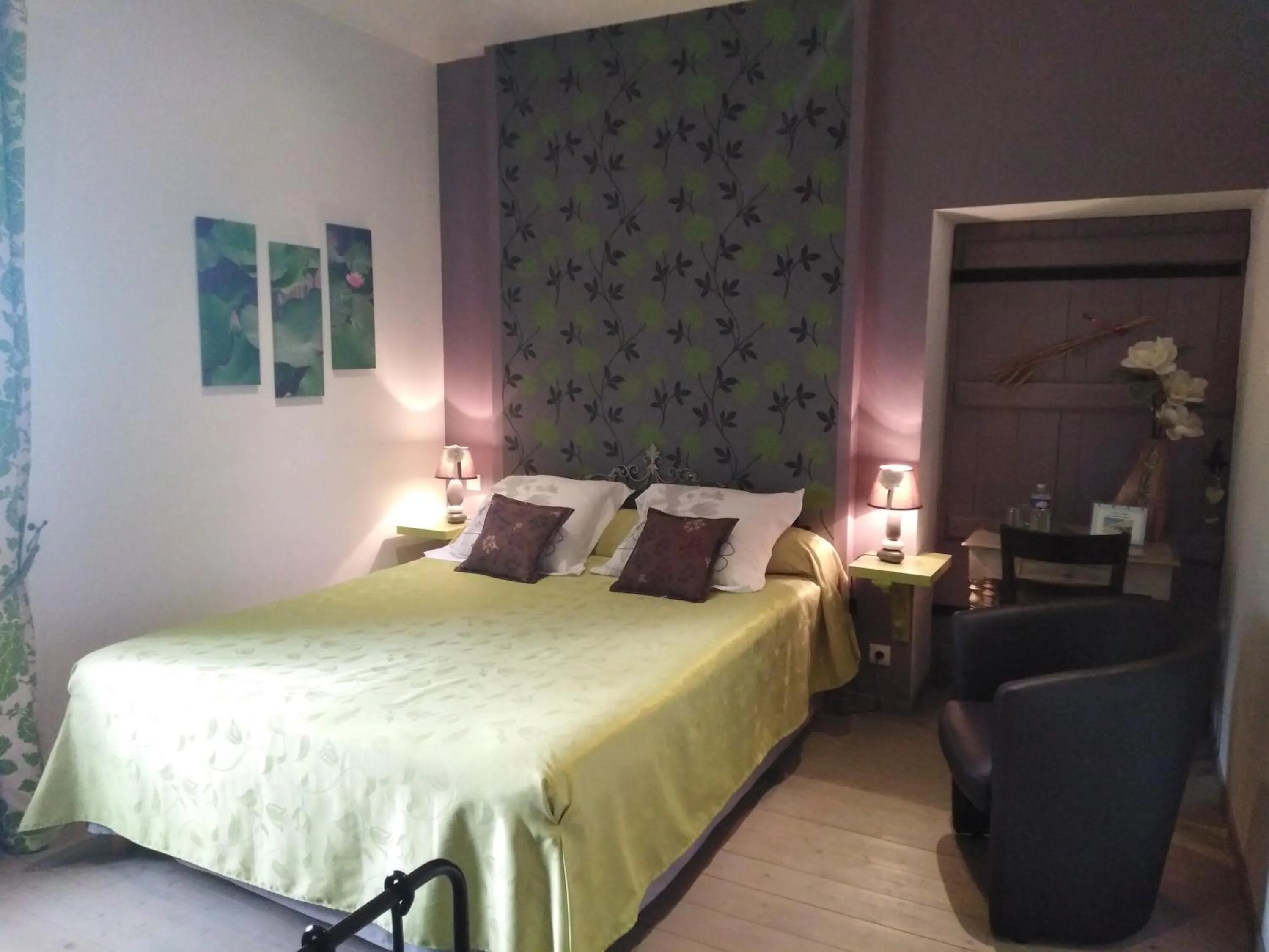 Bed in Le Logis d'ANTIGNY