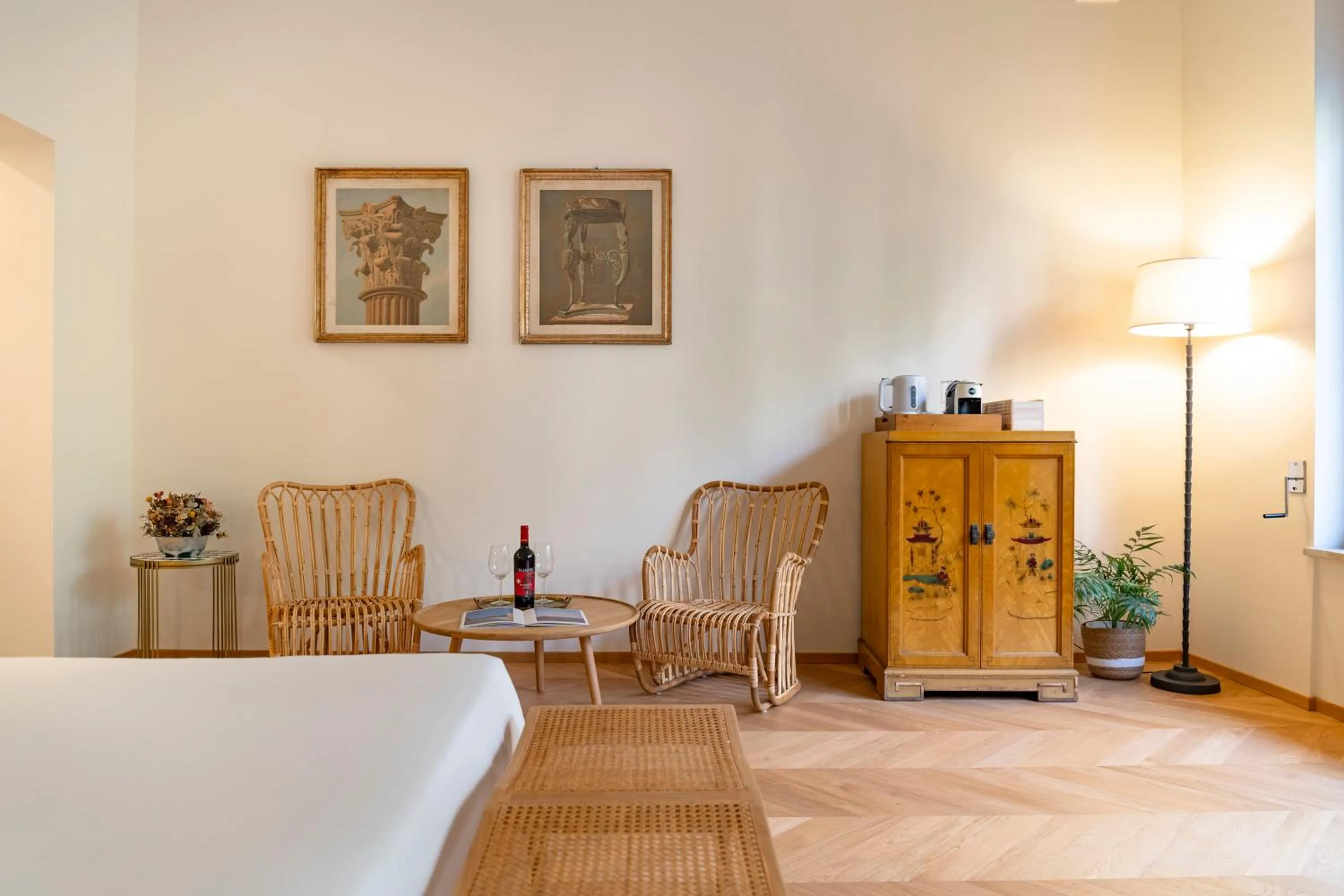 Seating area in Palazzo Planeta