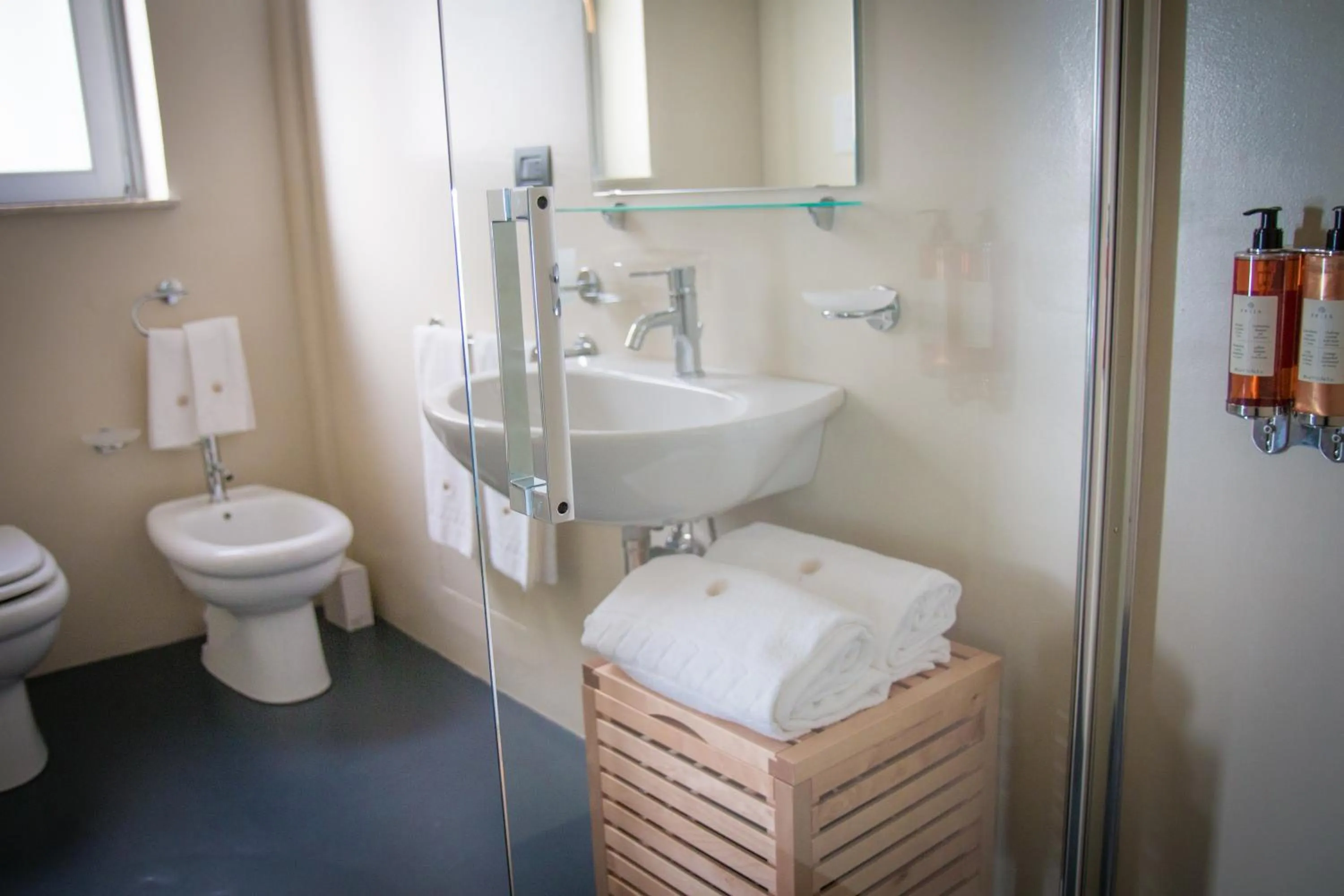Bathroom in Palazzo Planeta