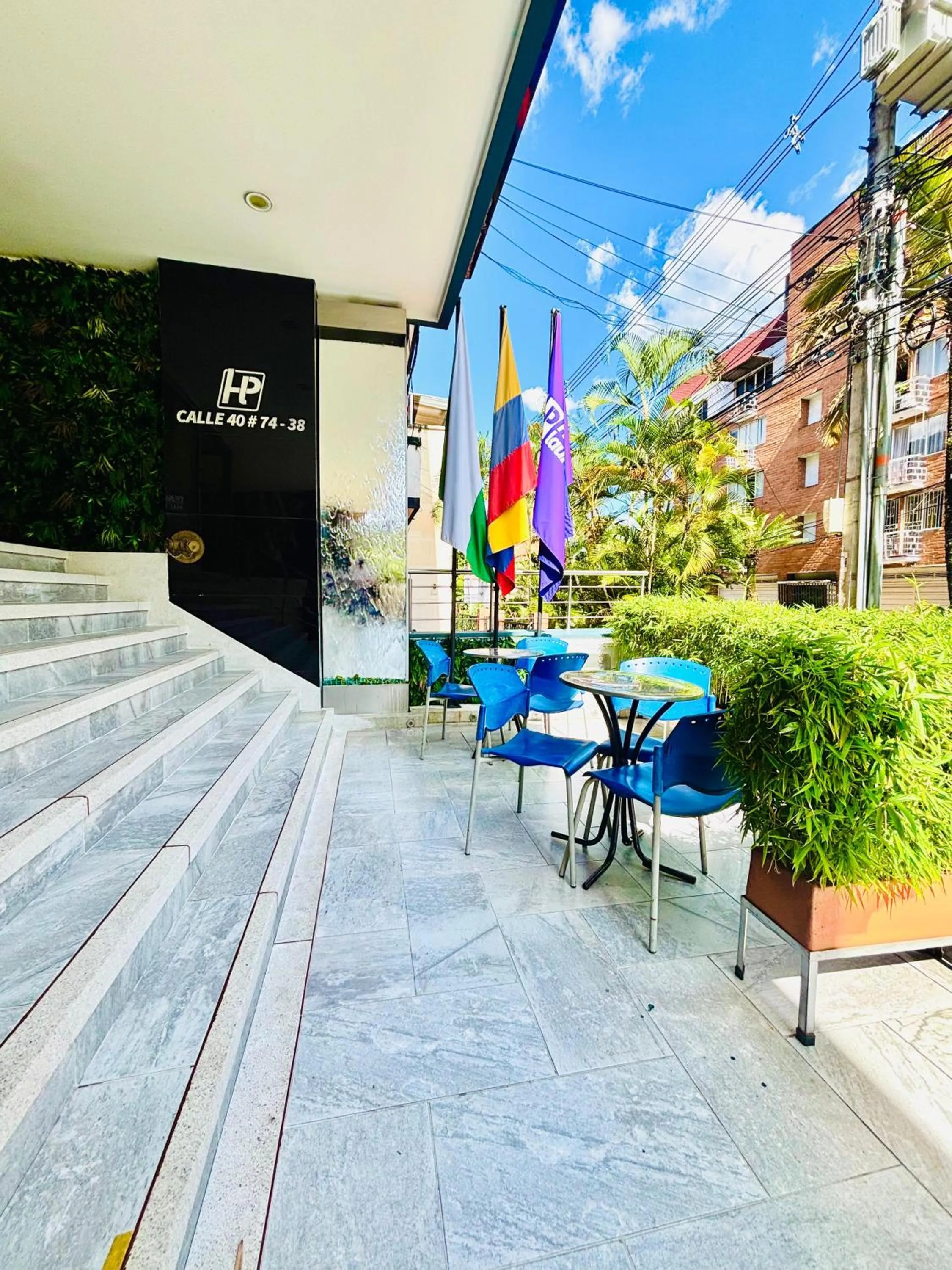 Property building in Hotel Laureles Plaza