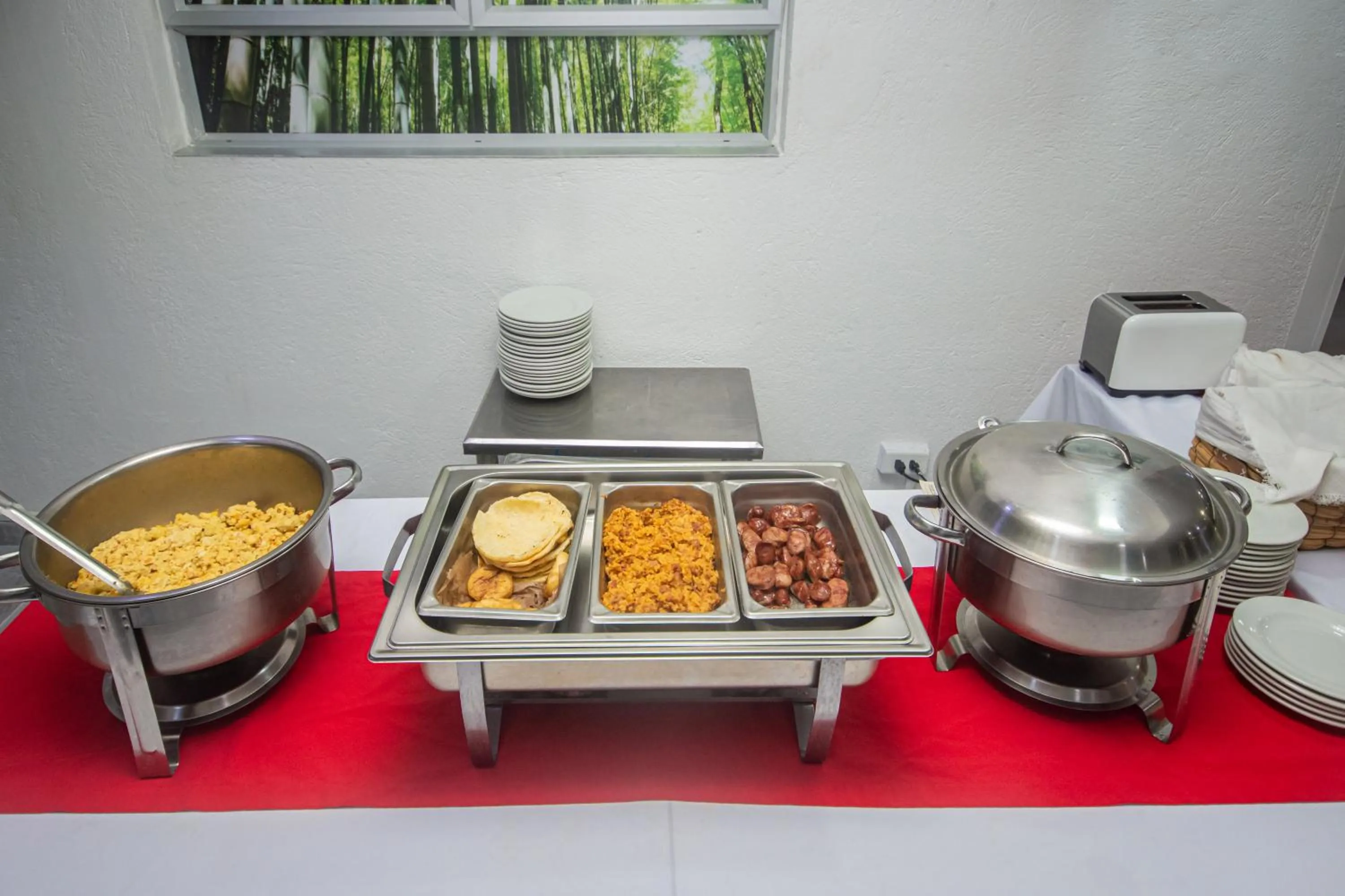 Buffet breakfast in Hotel Laureles Plaza