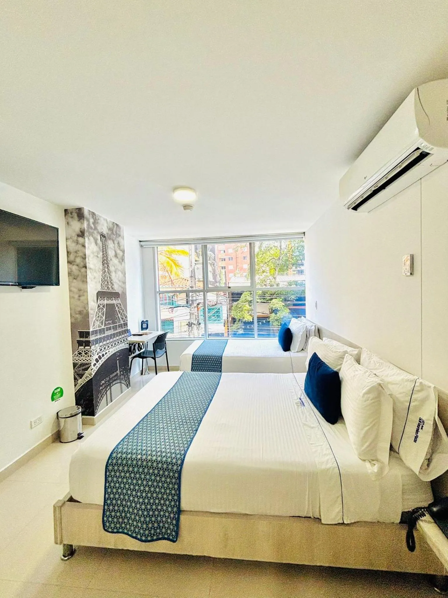 Bed in Hotel Laureles Plaza