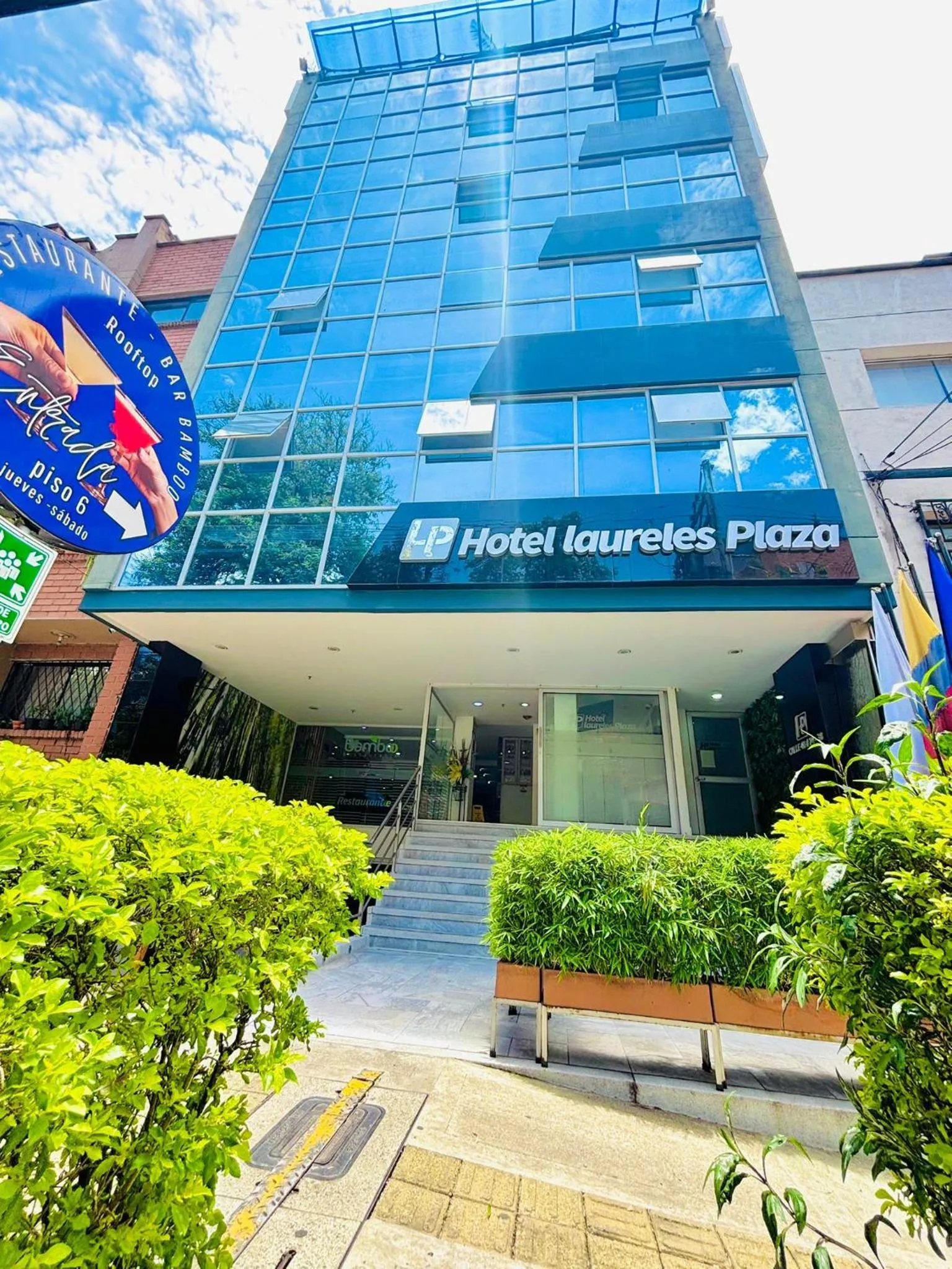 Property building in Hotel Laureles Plaza