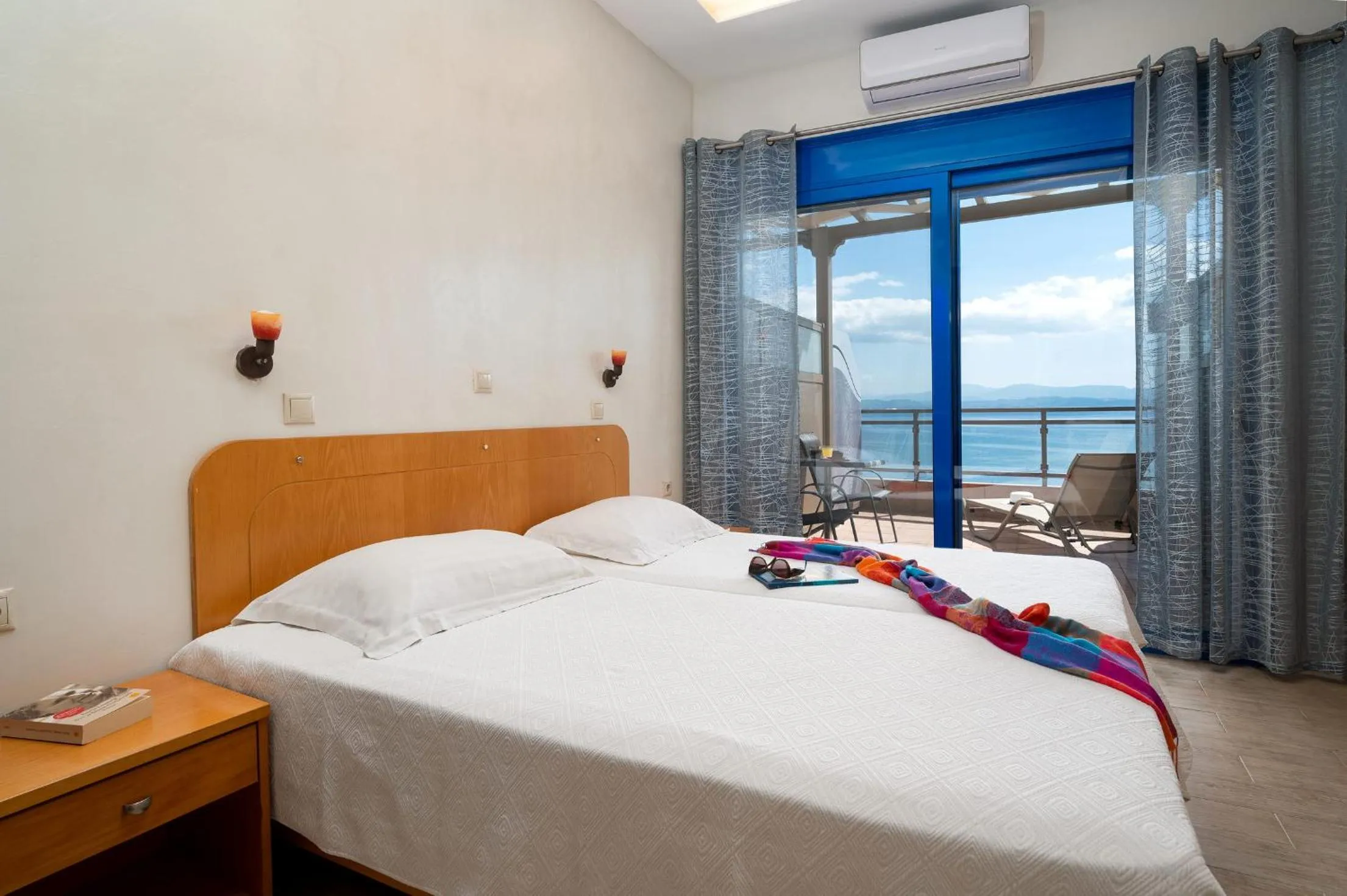 Bedroom, Bed in Minos Boutique Hotel