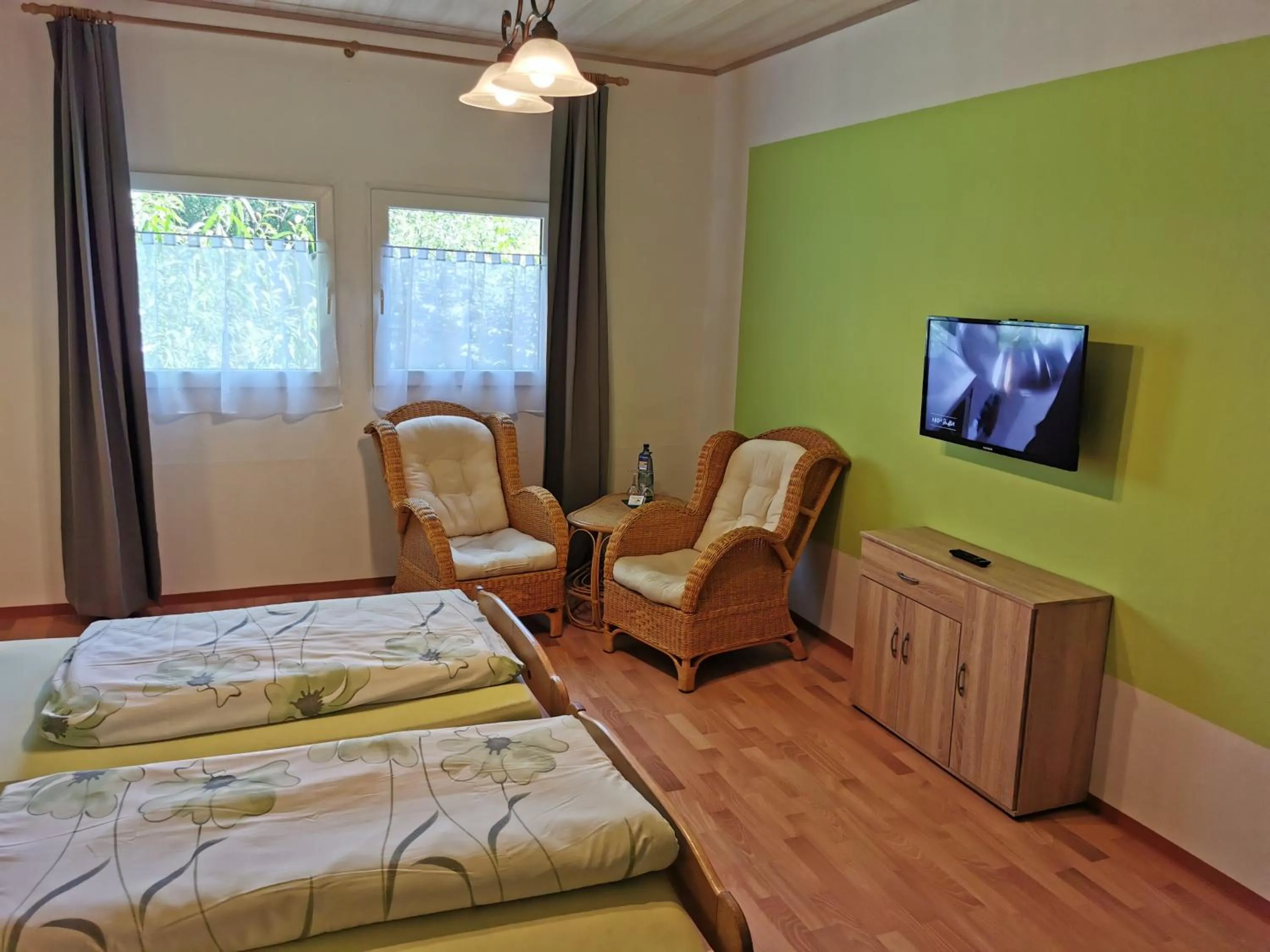 Photo of the whole room, Bed in Landhotel Sonnenhof im Wendland