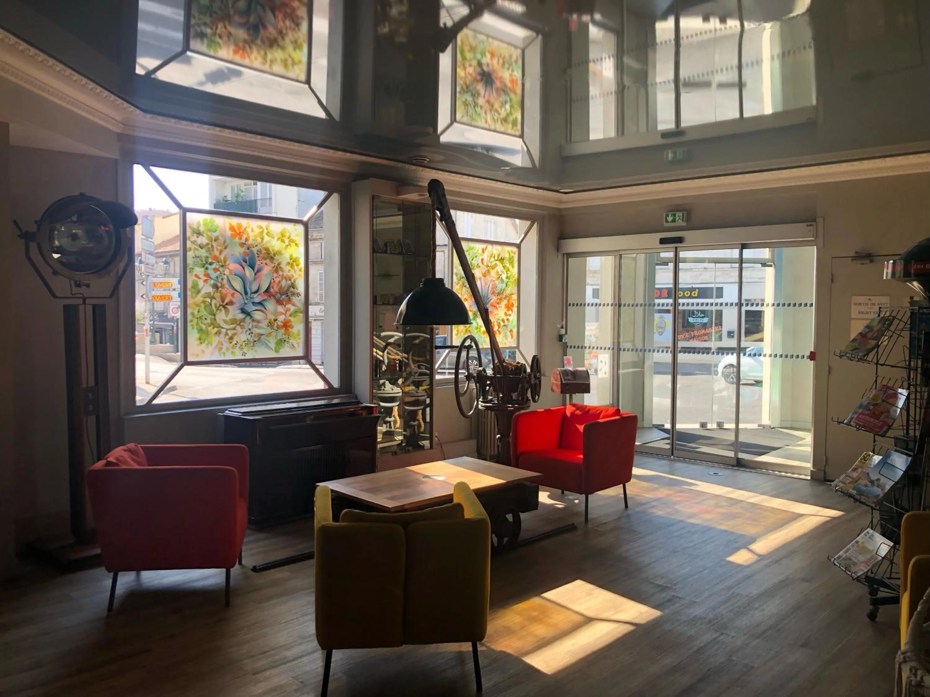 Lobby or reception in Cit'Hotel Europeen