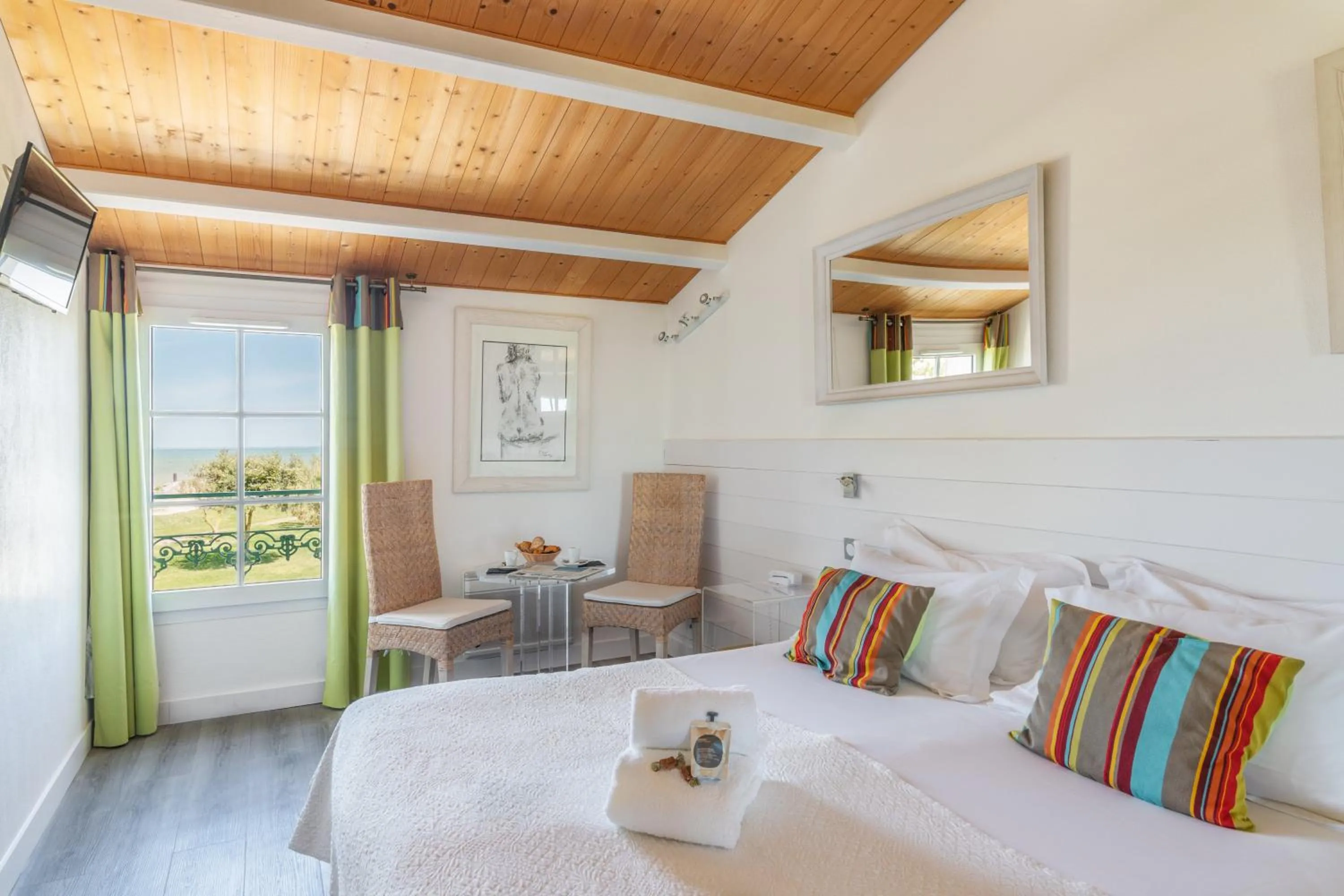 Photo of the whole room, Bed in Le Clos Du GALION - Ile de Ré