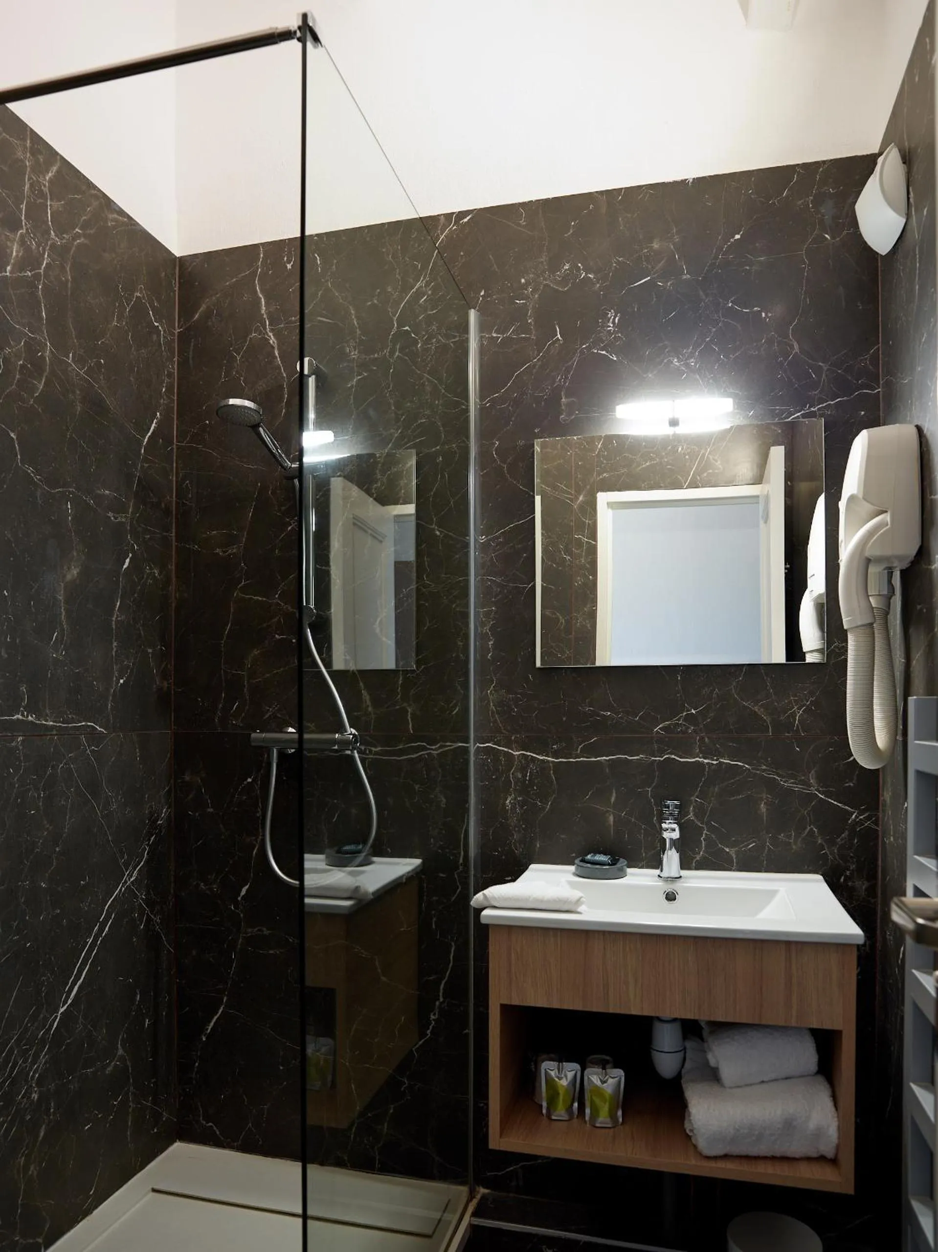 Shower in Le Clos Du GALION - Ile de Ré