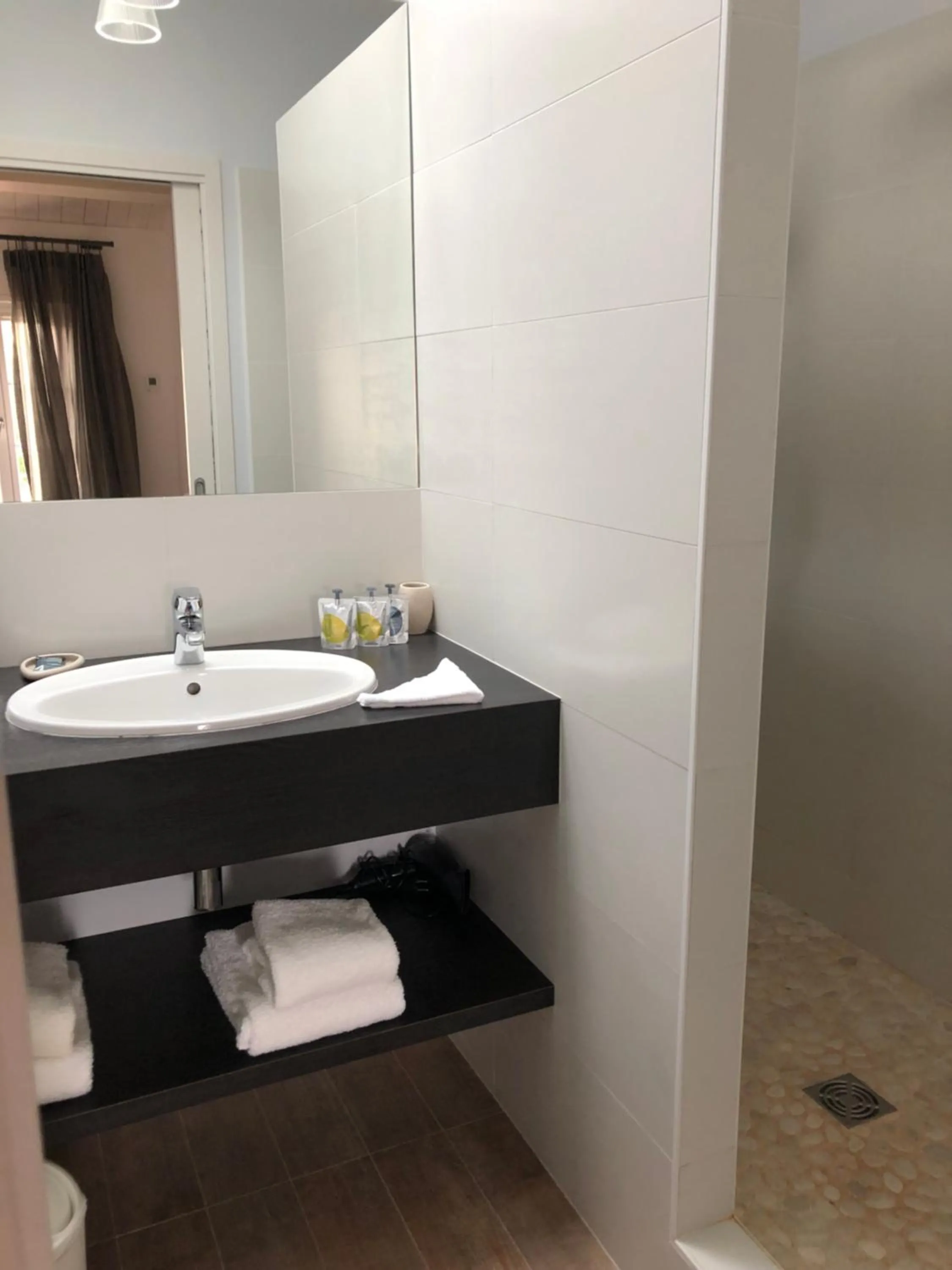 Bathroom in Le Clos Du GALION - Ile de Ré