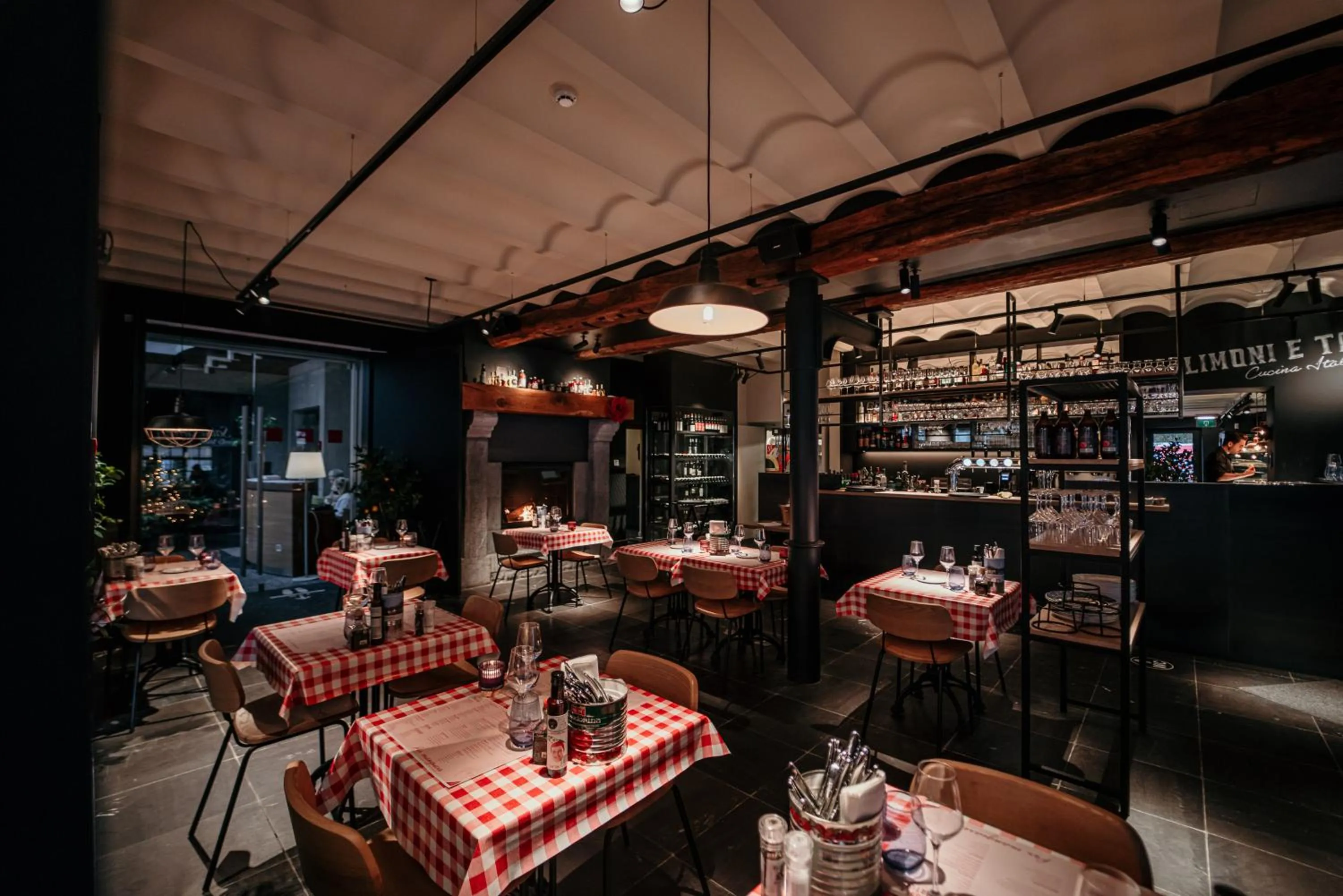 Restaurant/places to eat in Hotel Saint-Amour