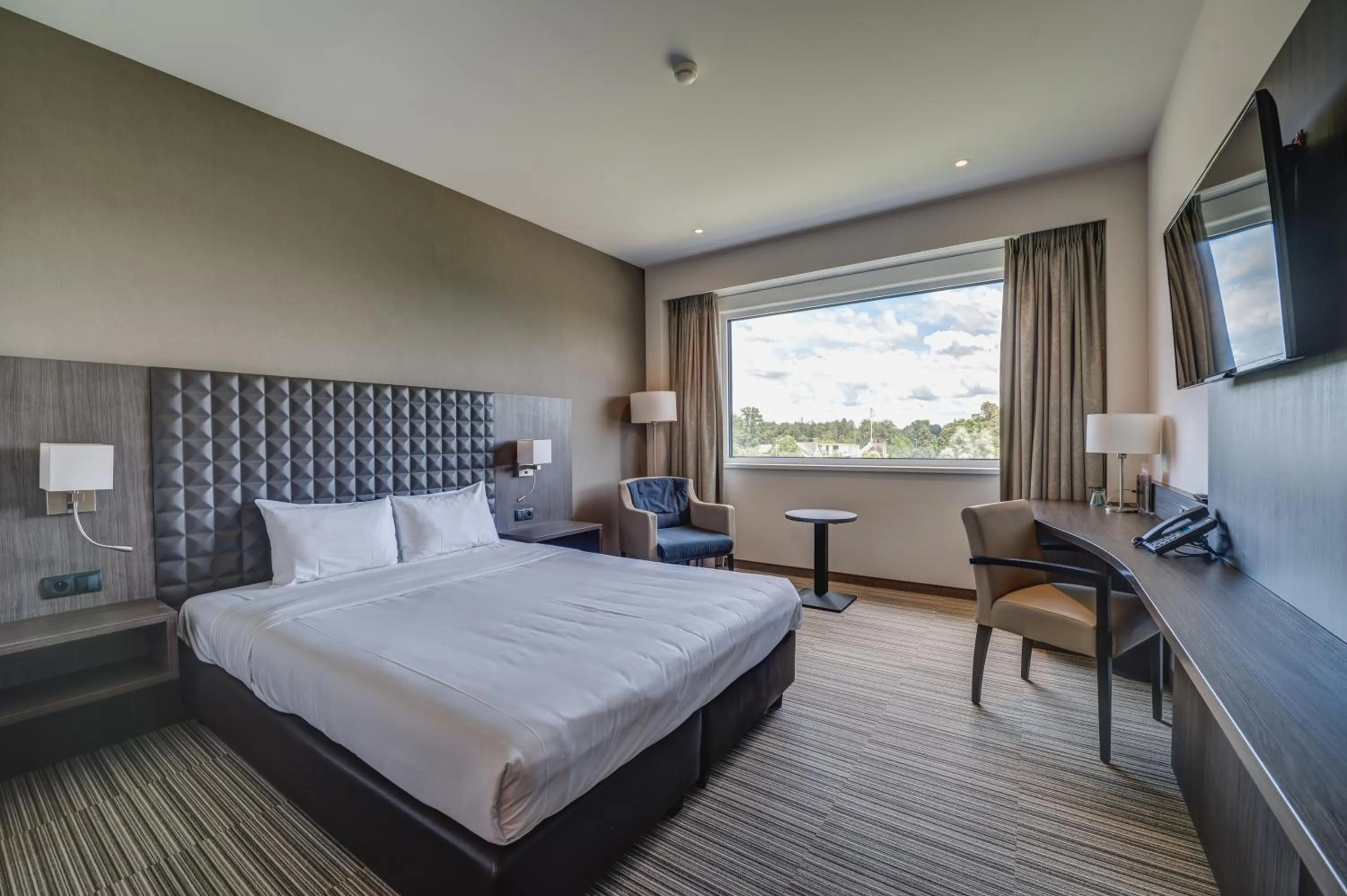 Bed in Mezzo Hotel & Business