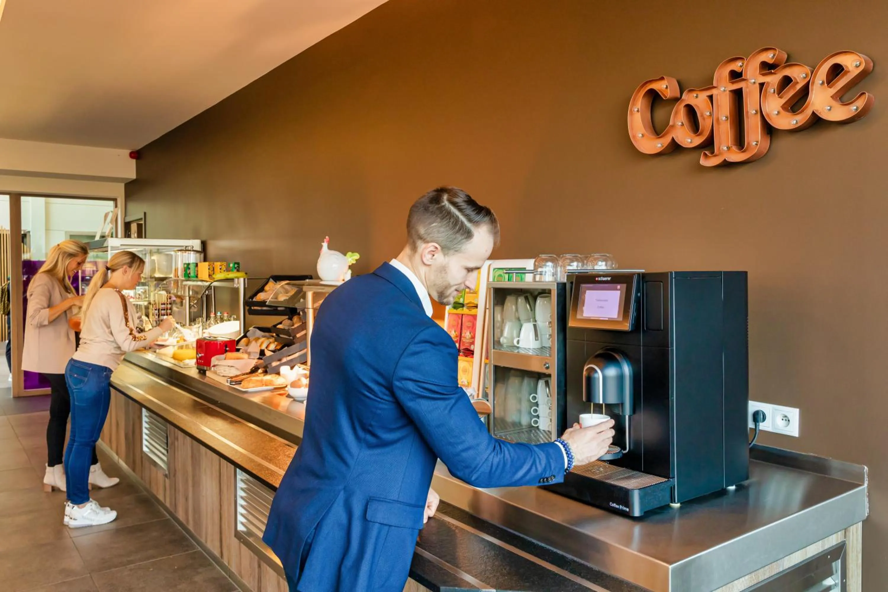 Breakfast in Mezzo Hotel & Business