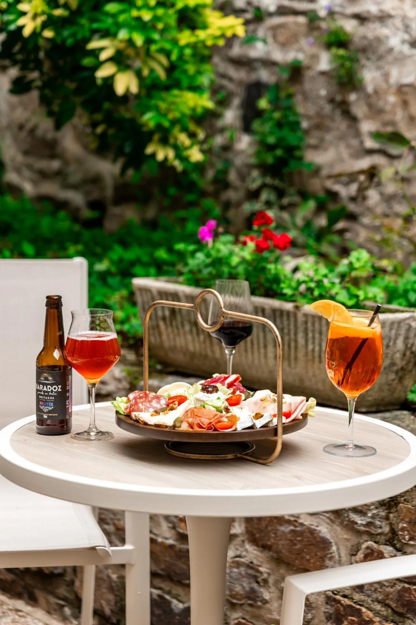 Patio in Demeures & Châteaux - Hôtel de la porte Saint-Malo - DINAN