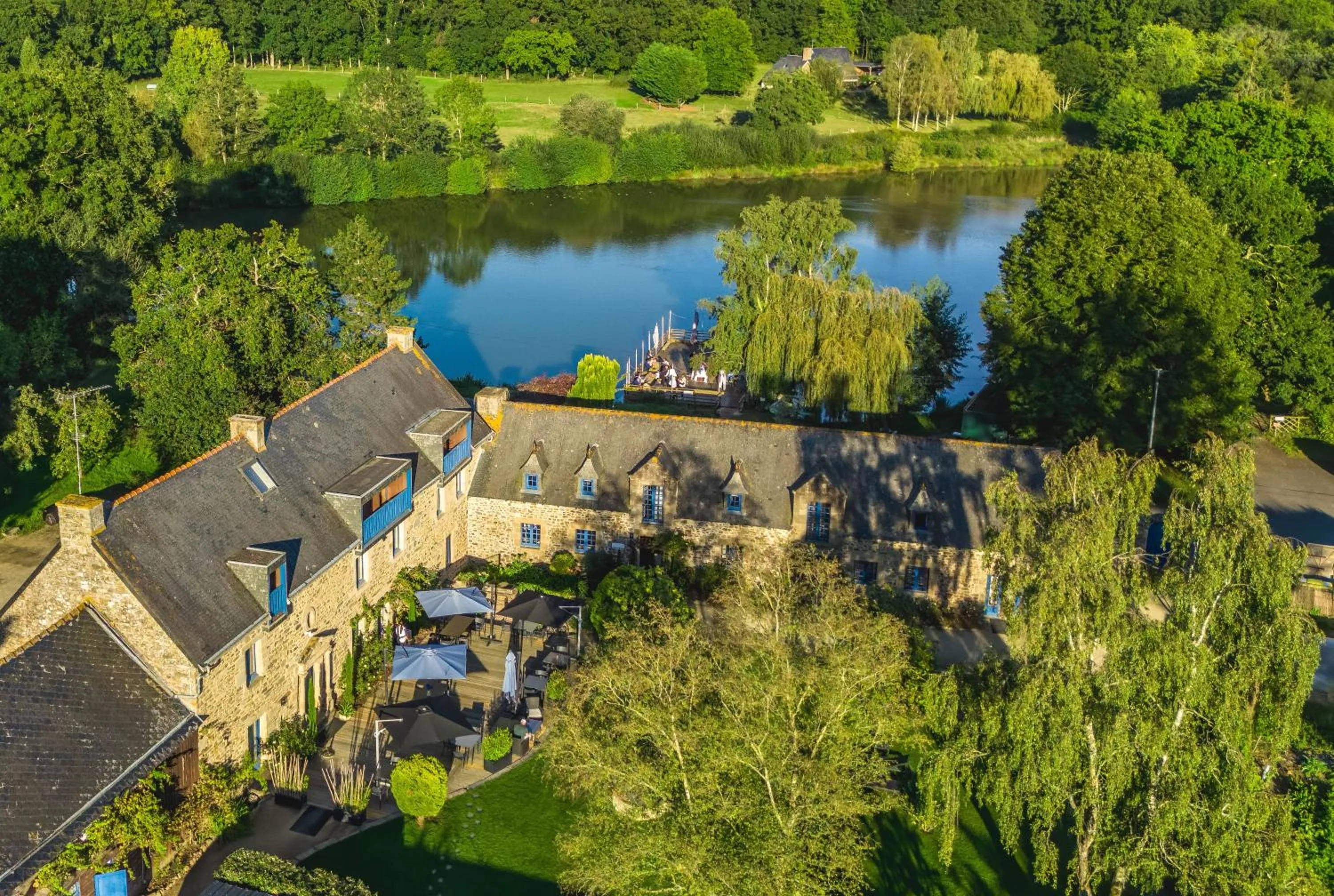 Natural landscape in Logis Hôtel Le Manoir Des Portes
