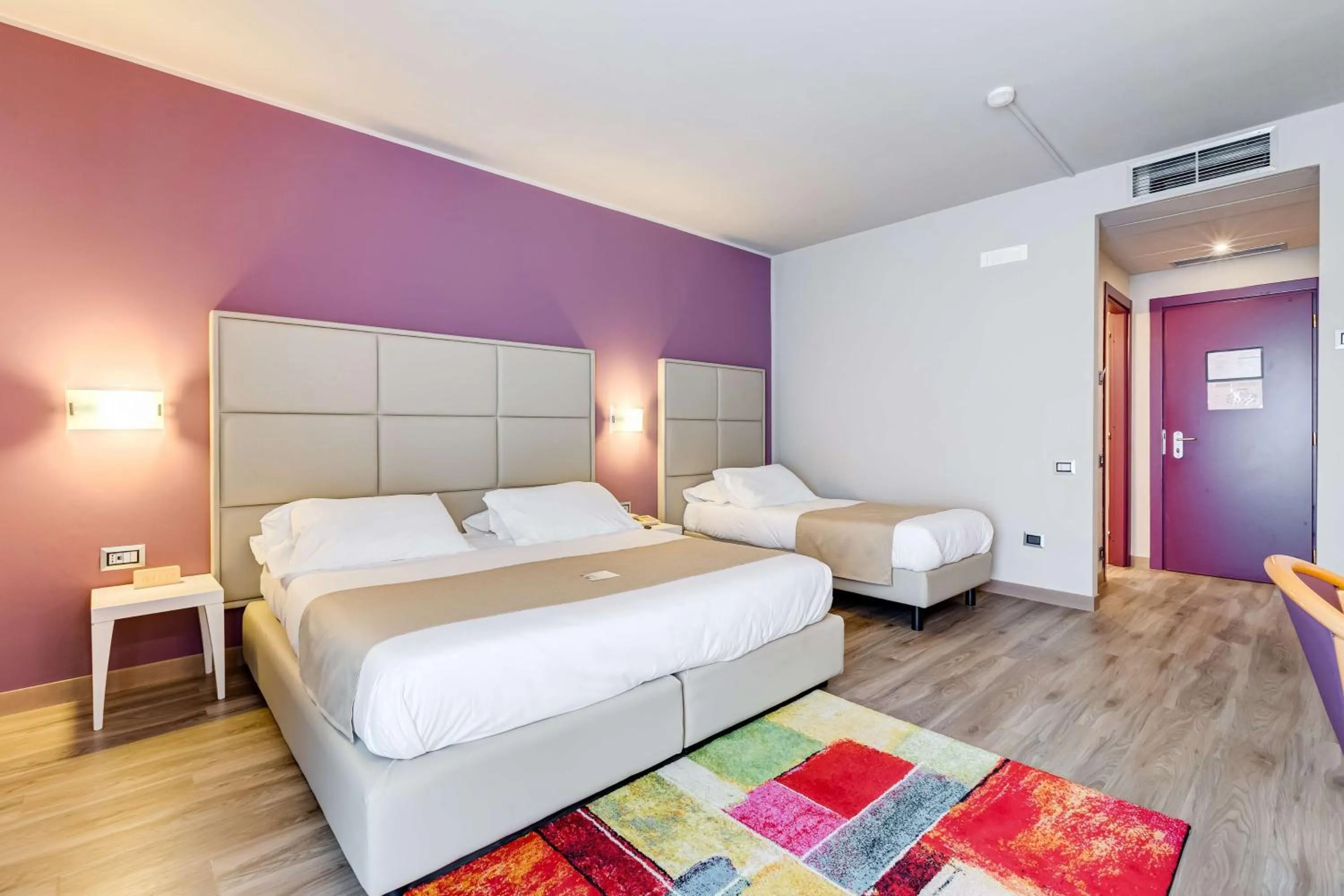 Photo of the whole room, Bed in Best Western Hotel Imperiale