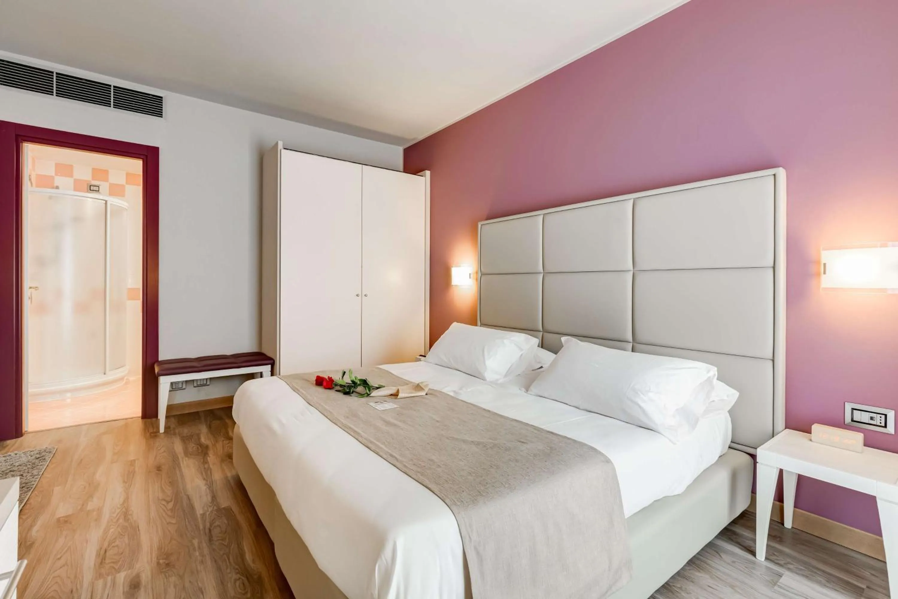 Photo of the whole room, Bed in Best Western Hotel Imperiale