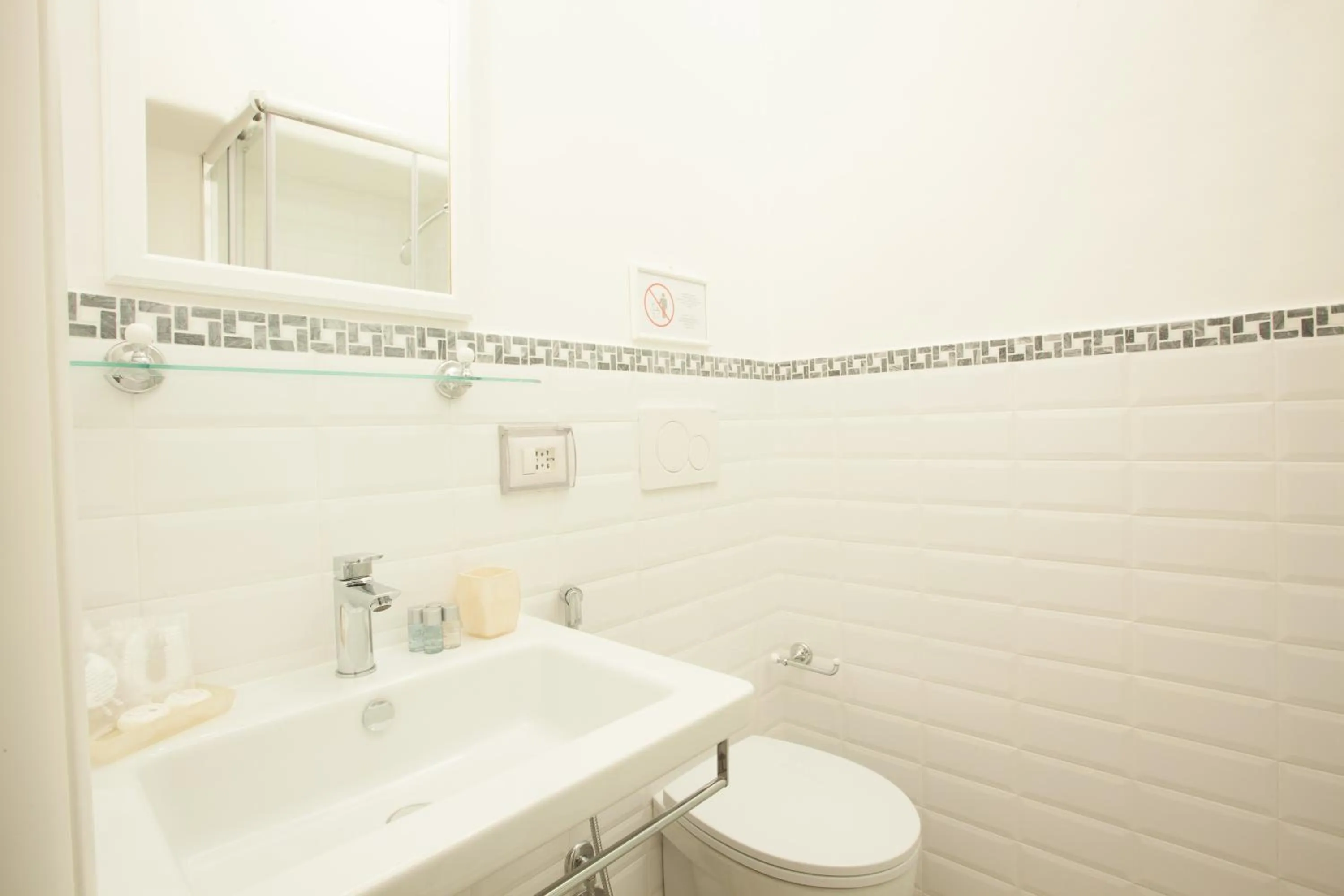 Bathroom in InnsideRome