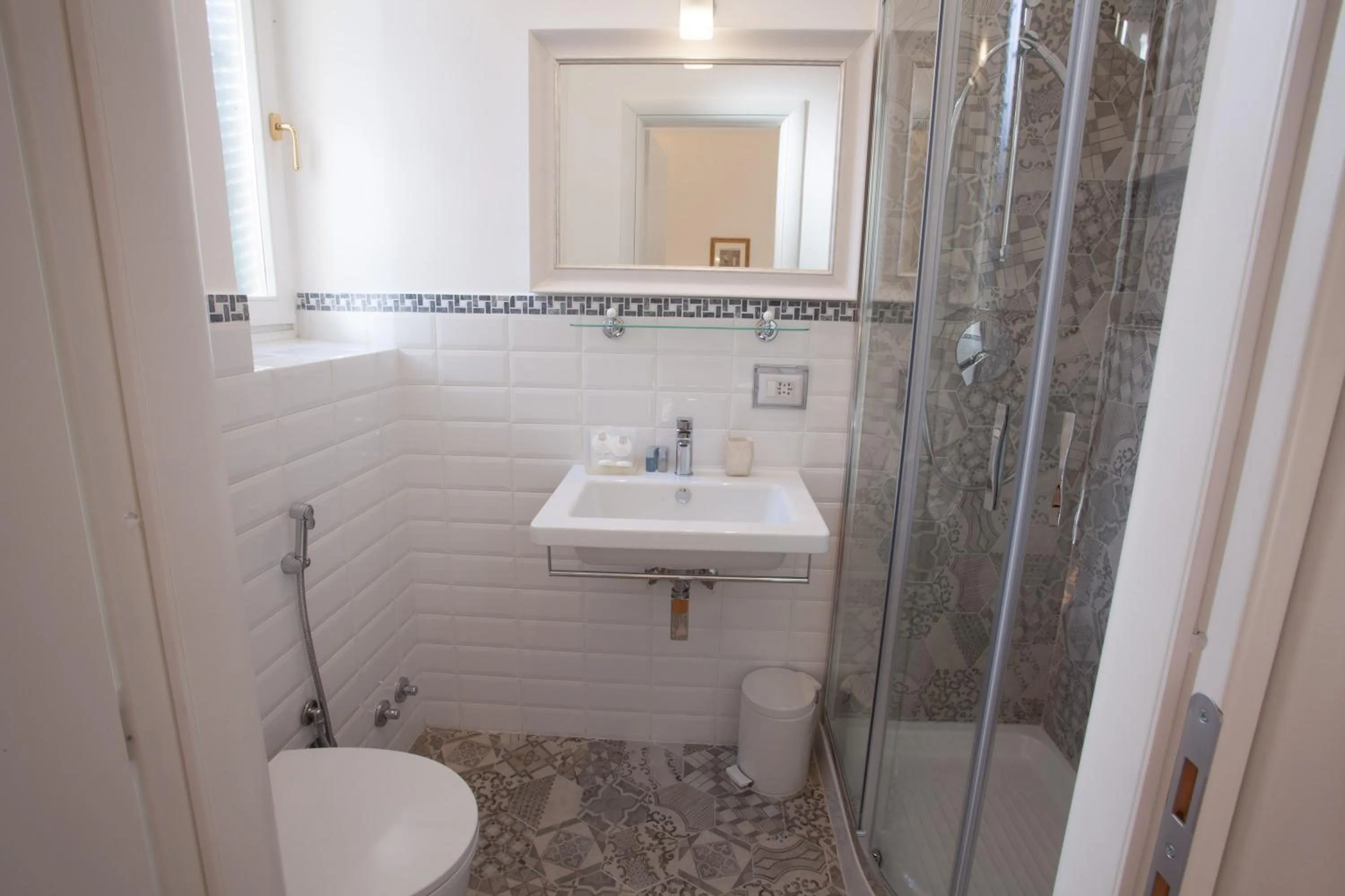 Shower in InnsideRome