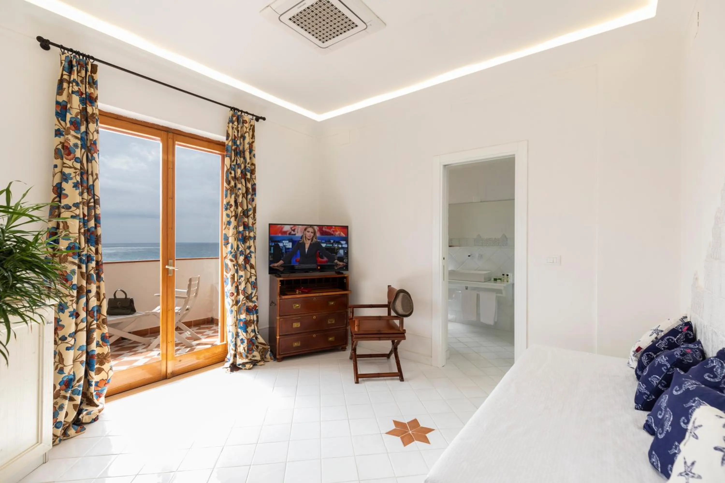 Landmark view in Grand Hotel De Rose