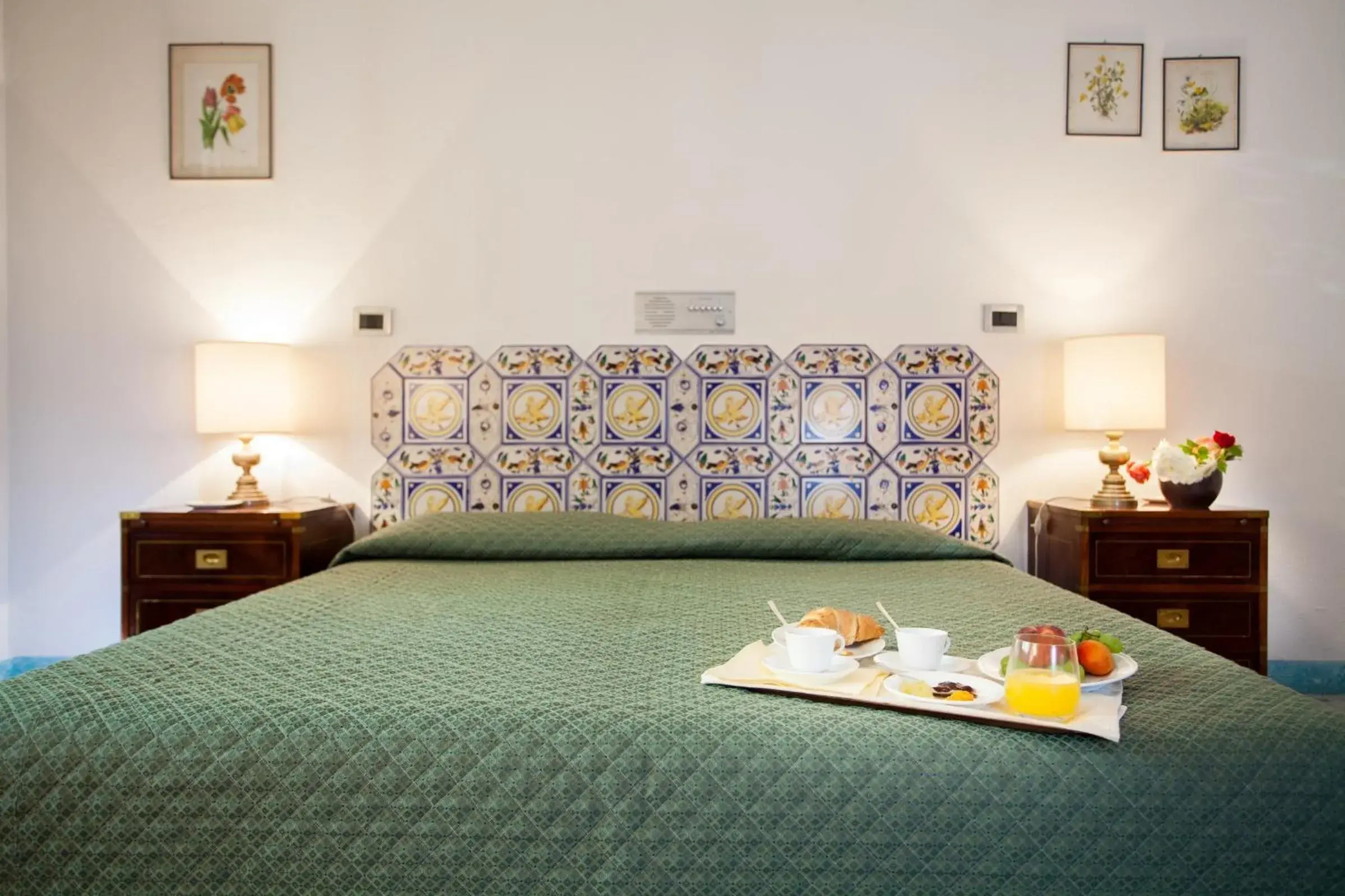Double Room with Balcony (3 Adults) - single occupancy in Grand Hotel De Rose Double Room with Balcony (3 Adults) - single occupancy in Grand Hotel De Rose