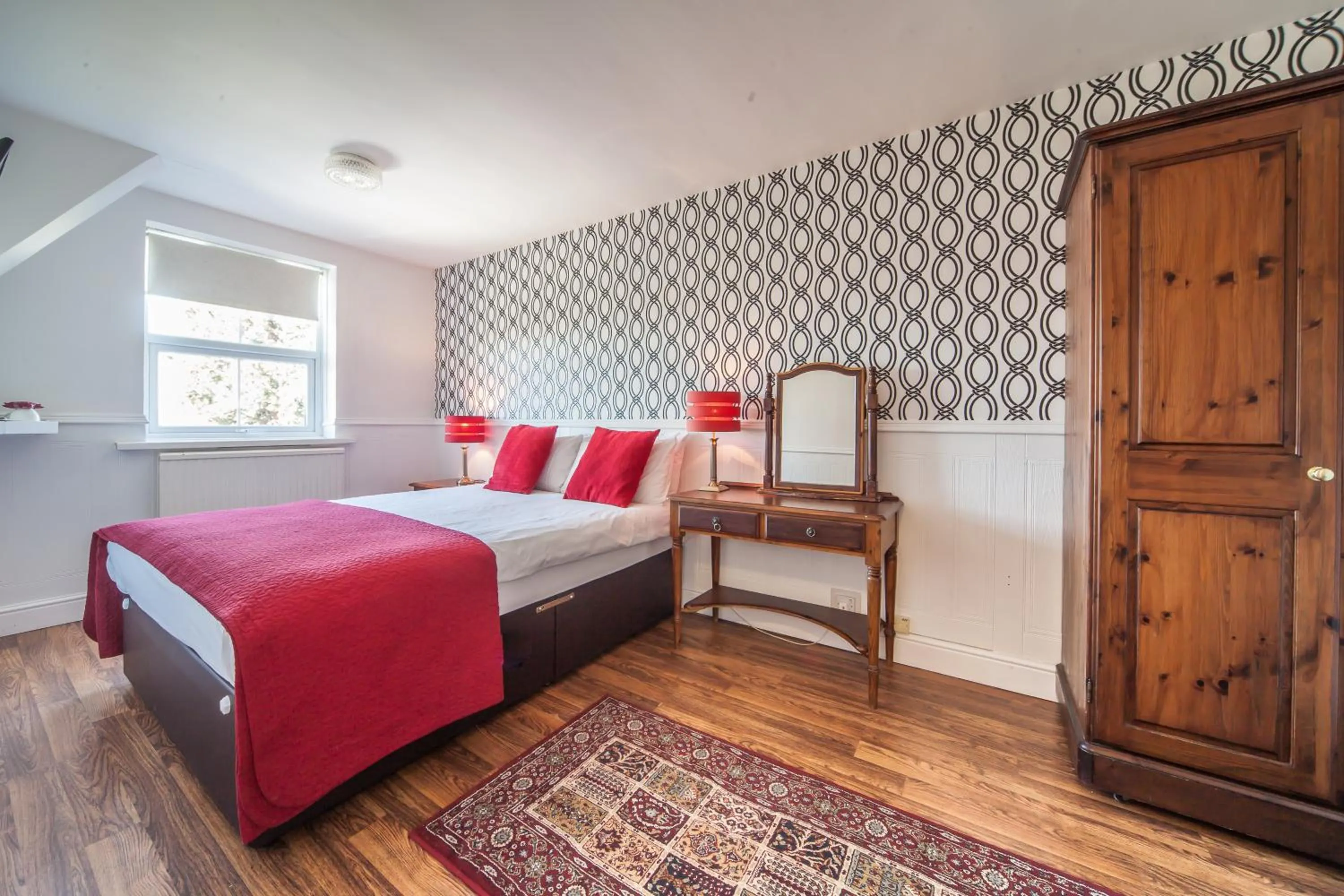 Bedroom, Bed in The Manor at Bickley