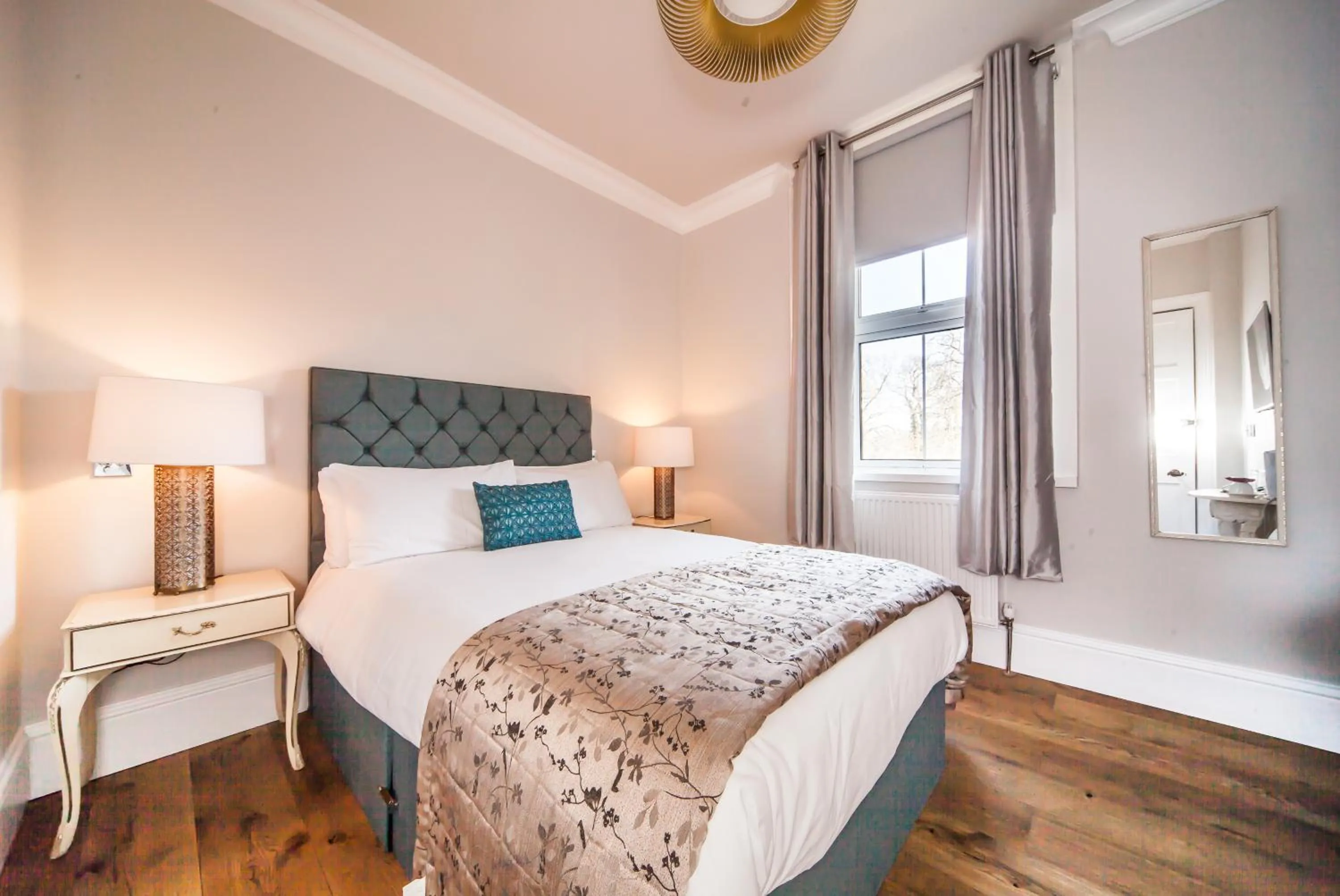 Bedroom, Bed in The Manor at Bickley