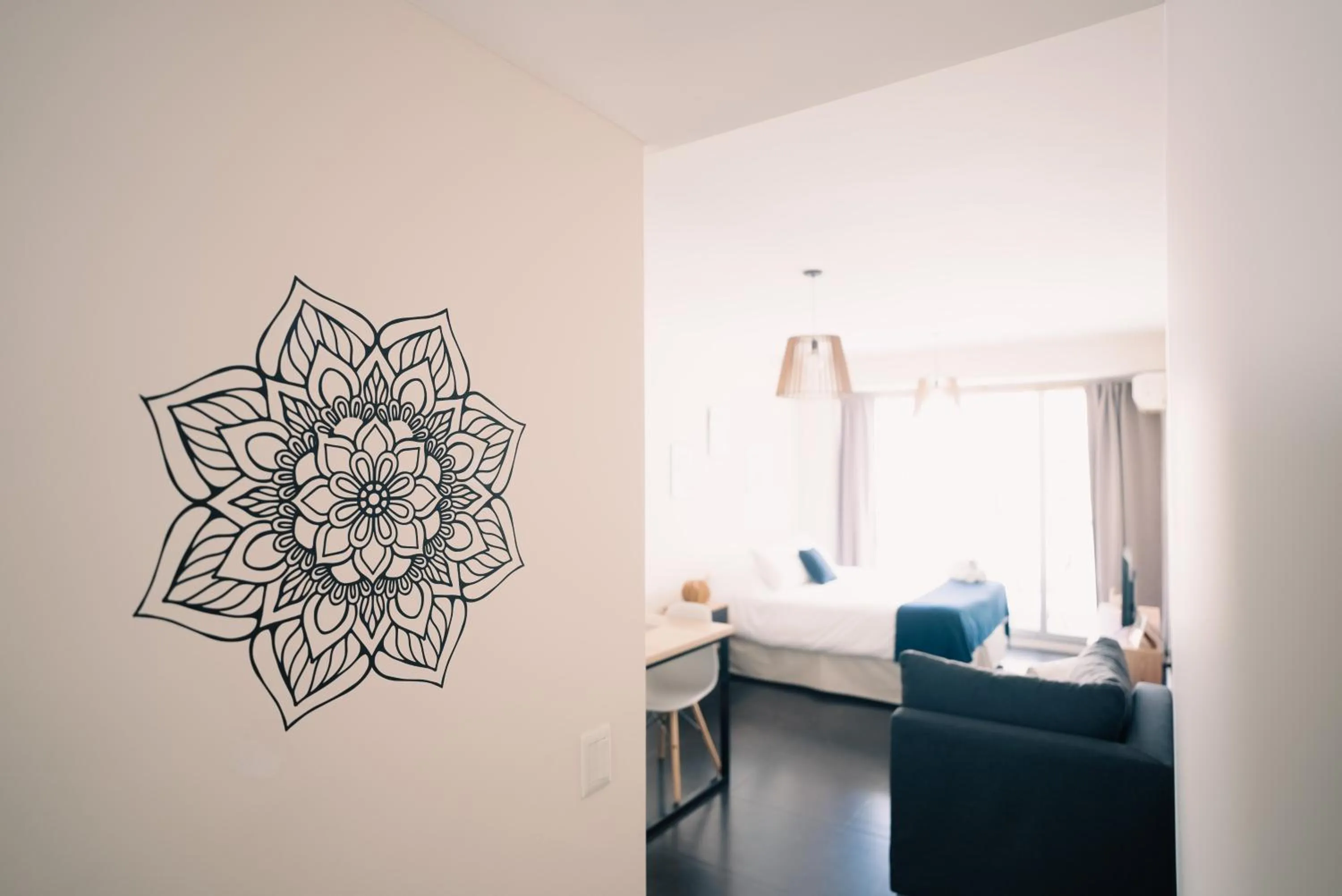 Photo of the whole room, Bed in Sucre Suites