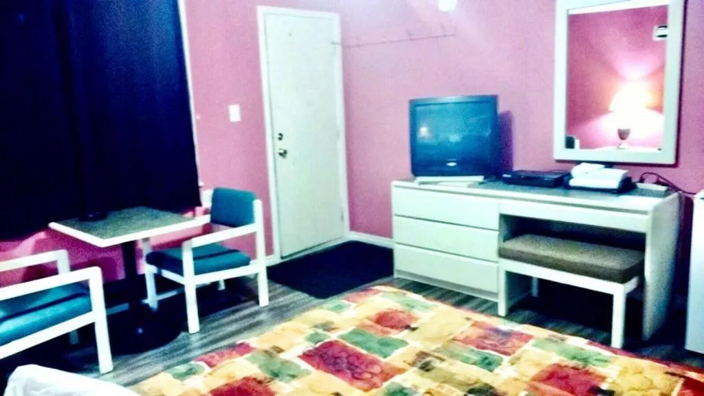 TV/Entertainment Center in Leisure Motel