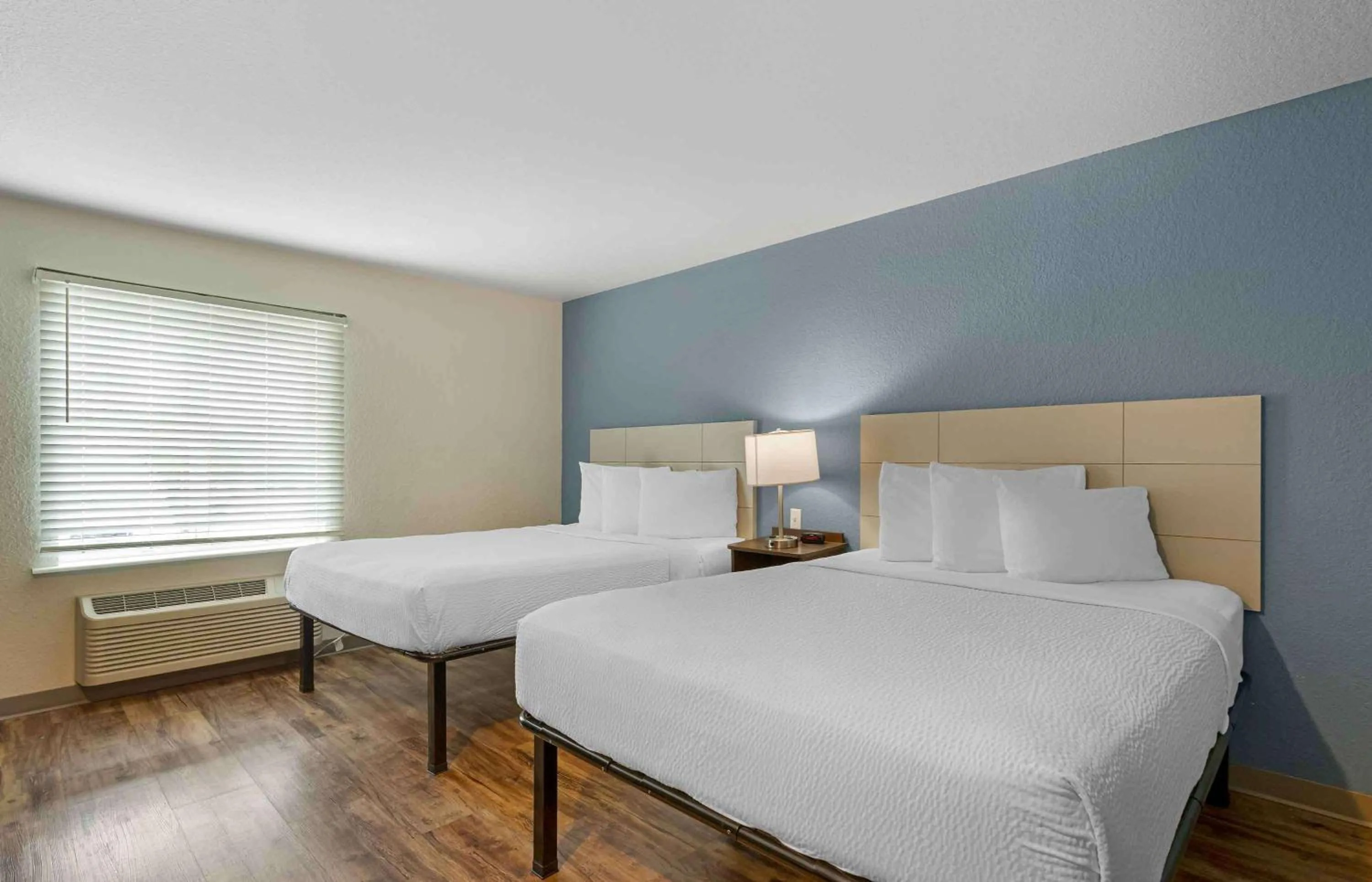 Bedroom, Bed in Extended Stay America Select Suites - Tampa - Northeast