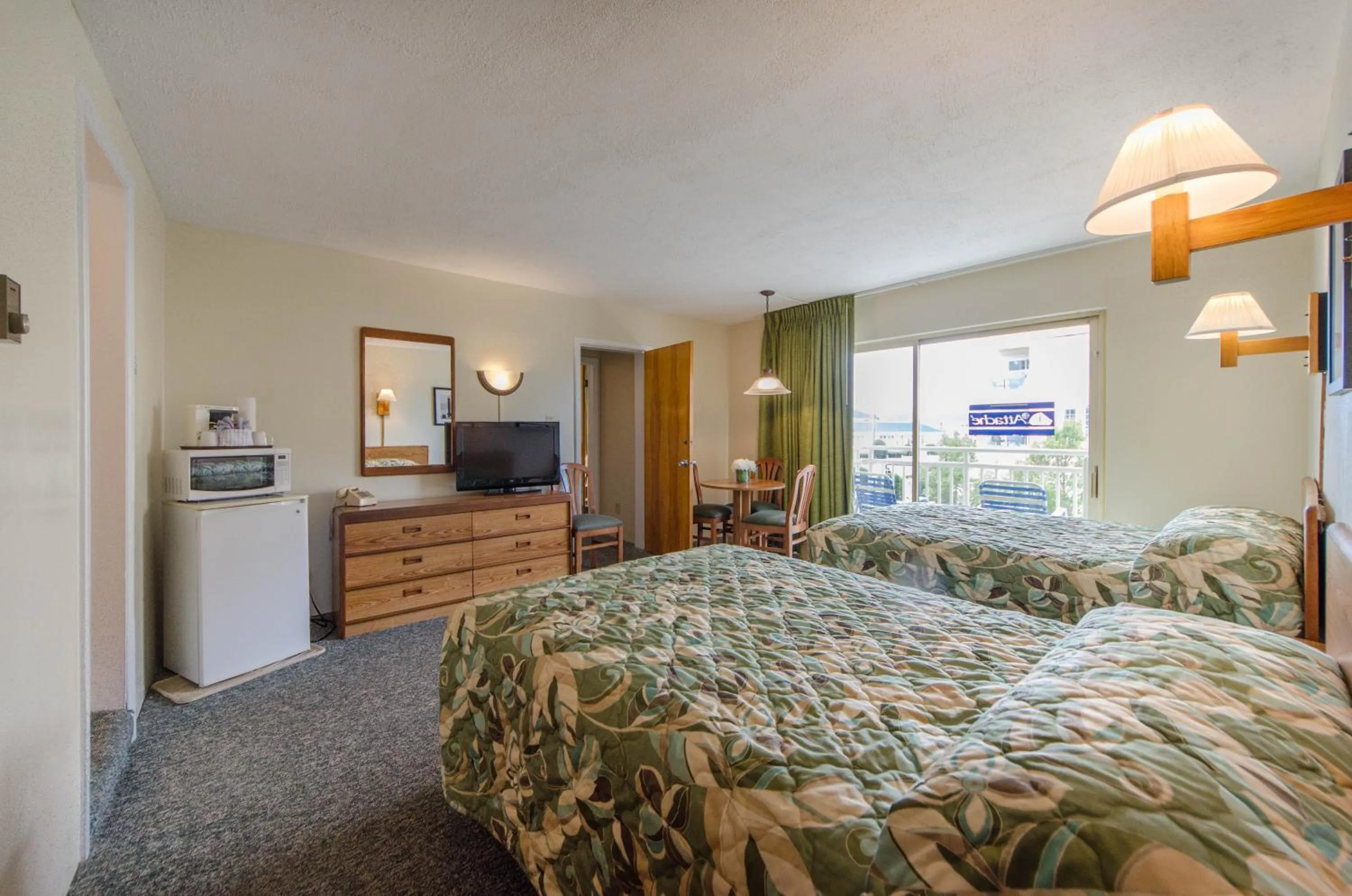 Attache Motel