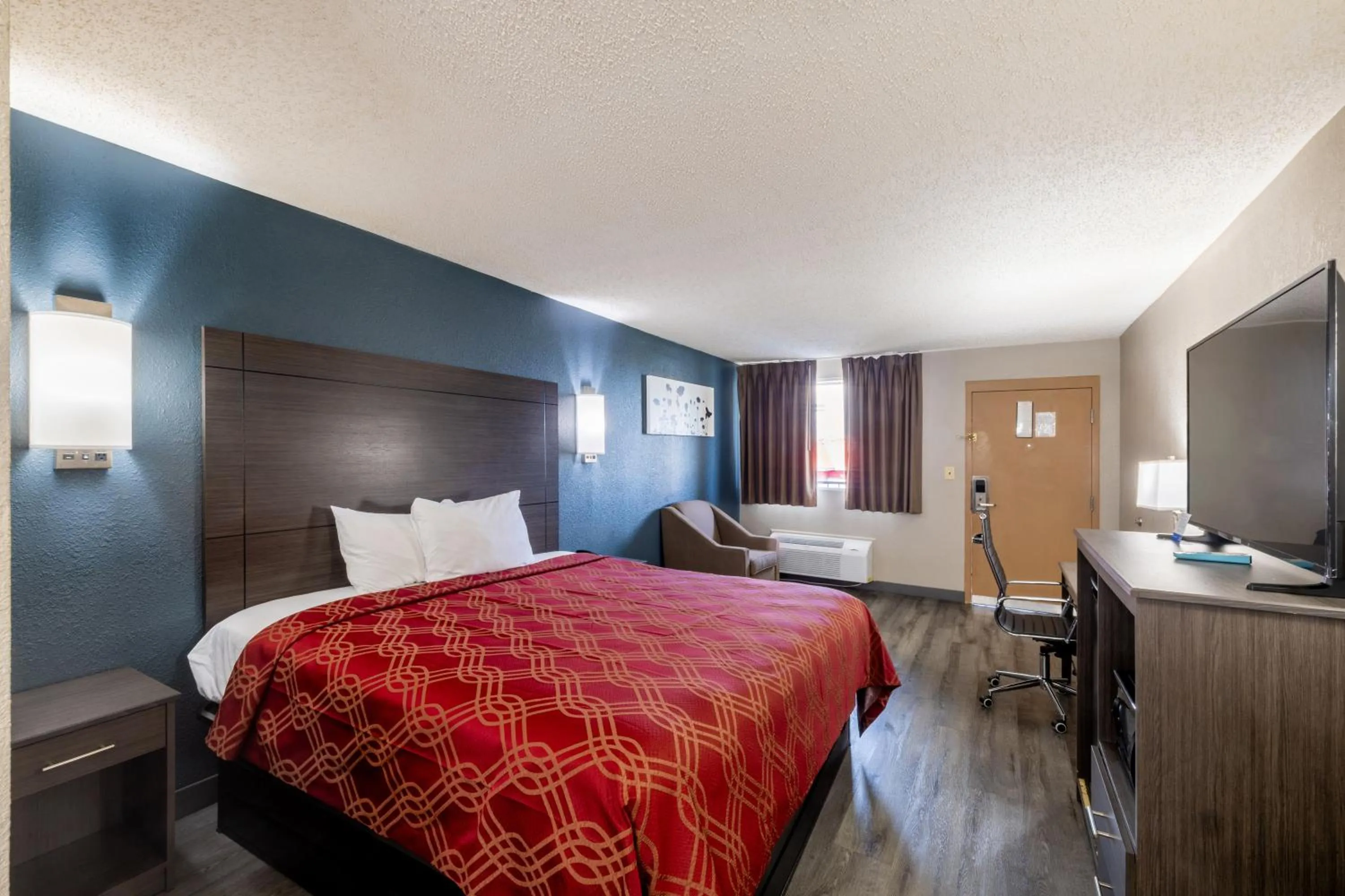 Bed in Rodeway Inn Prattville I-65