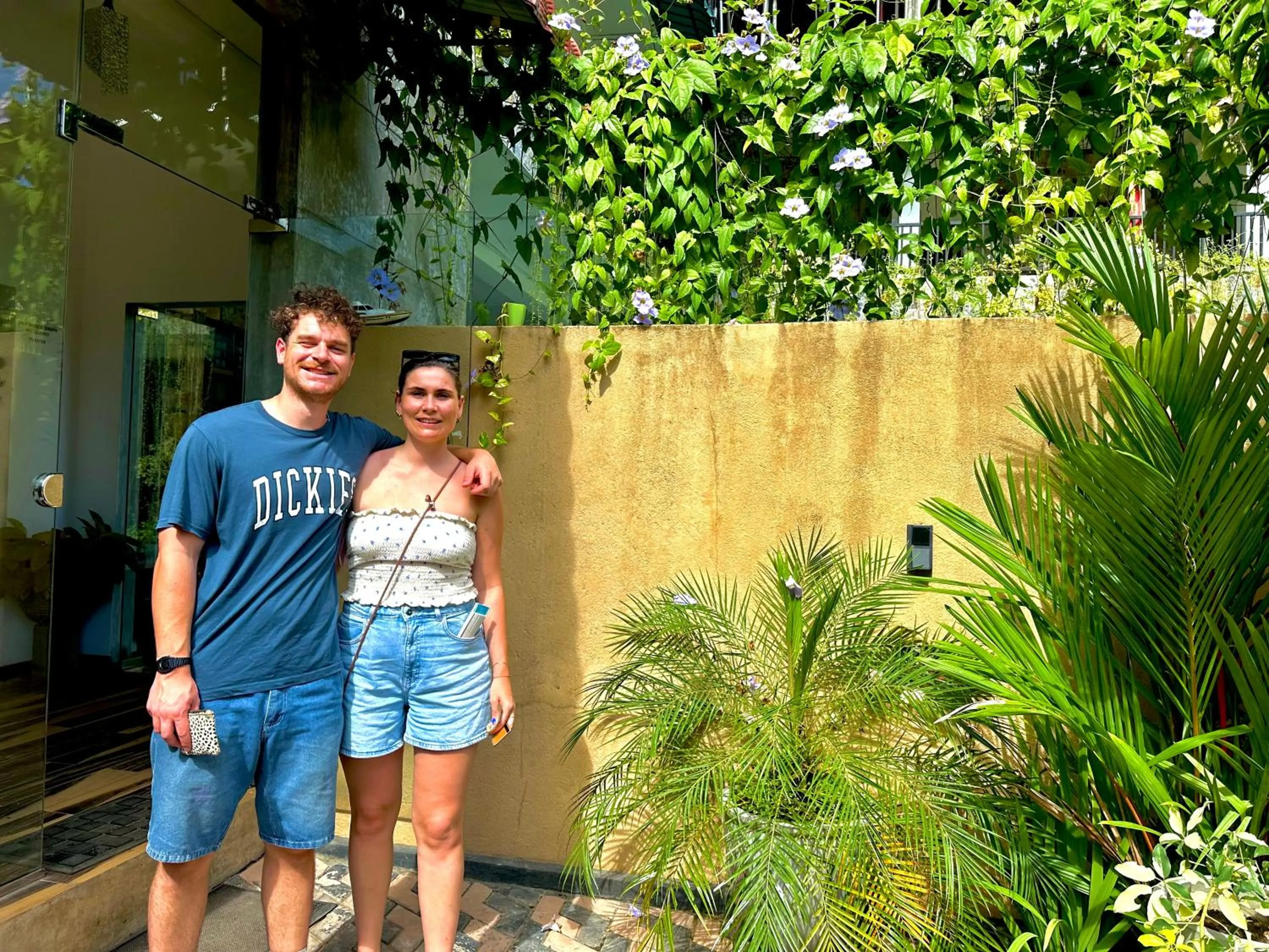 St CLAIRE'S GREEN Negombo Hotel & Hostels