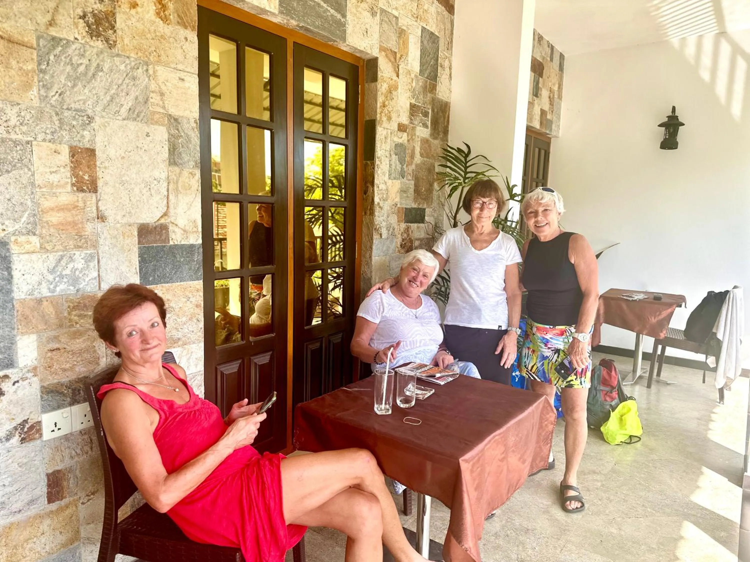 St CLAIRE'S GREEN Negombo Hotel & Hostels