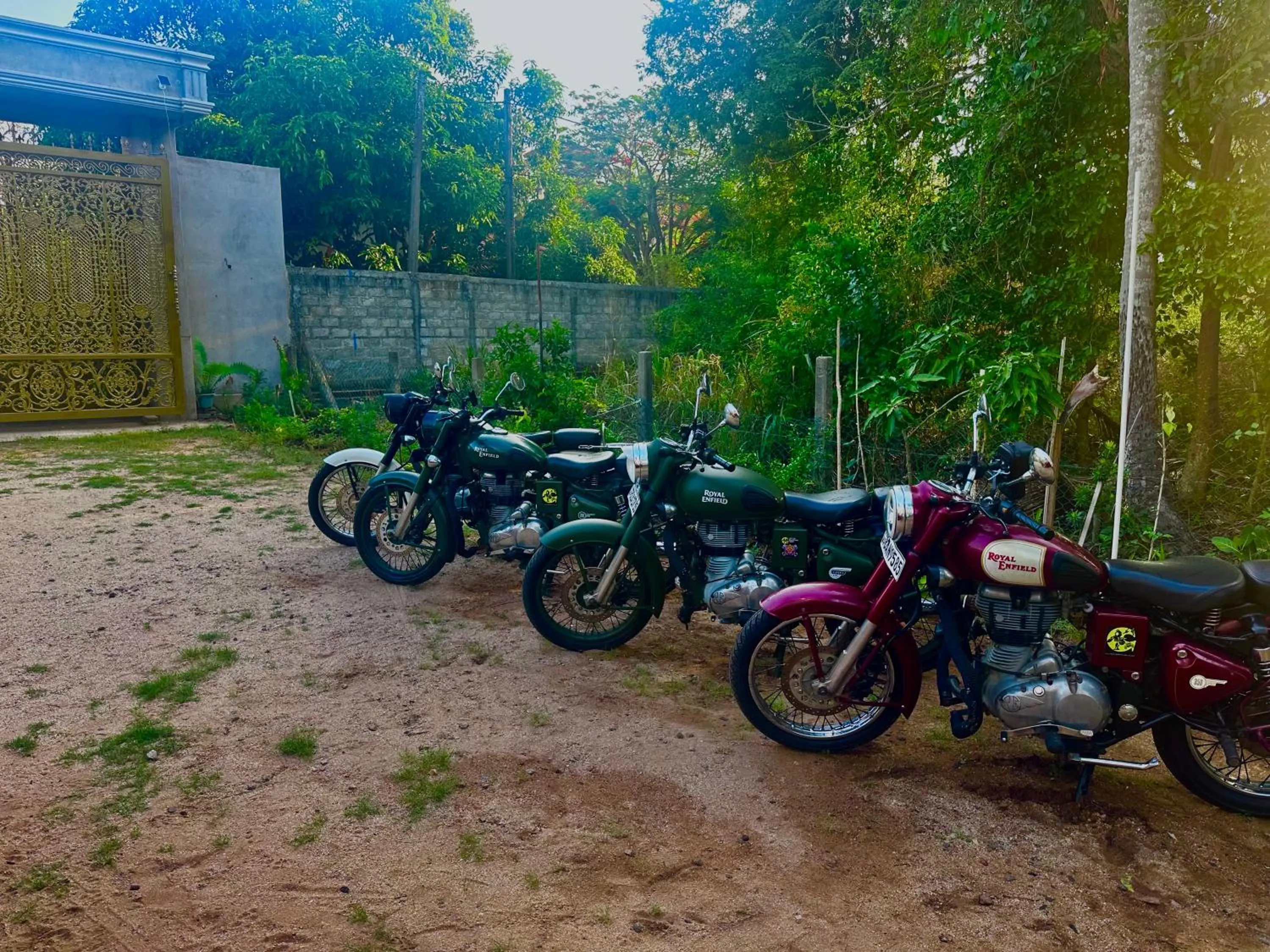 St CLAIRE'S GREEN Negombo Hotel & Hostels