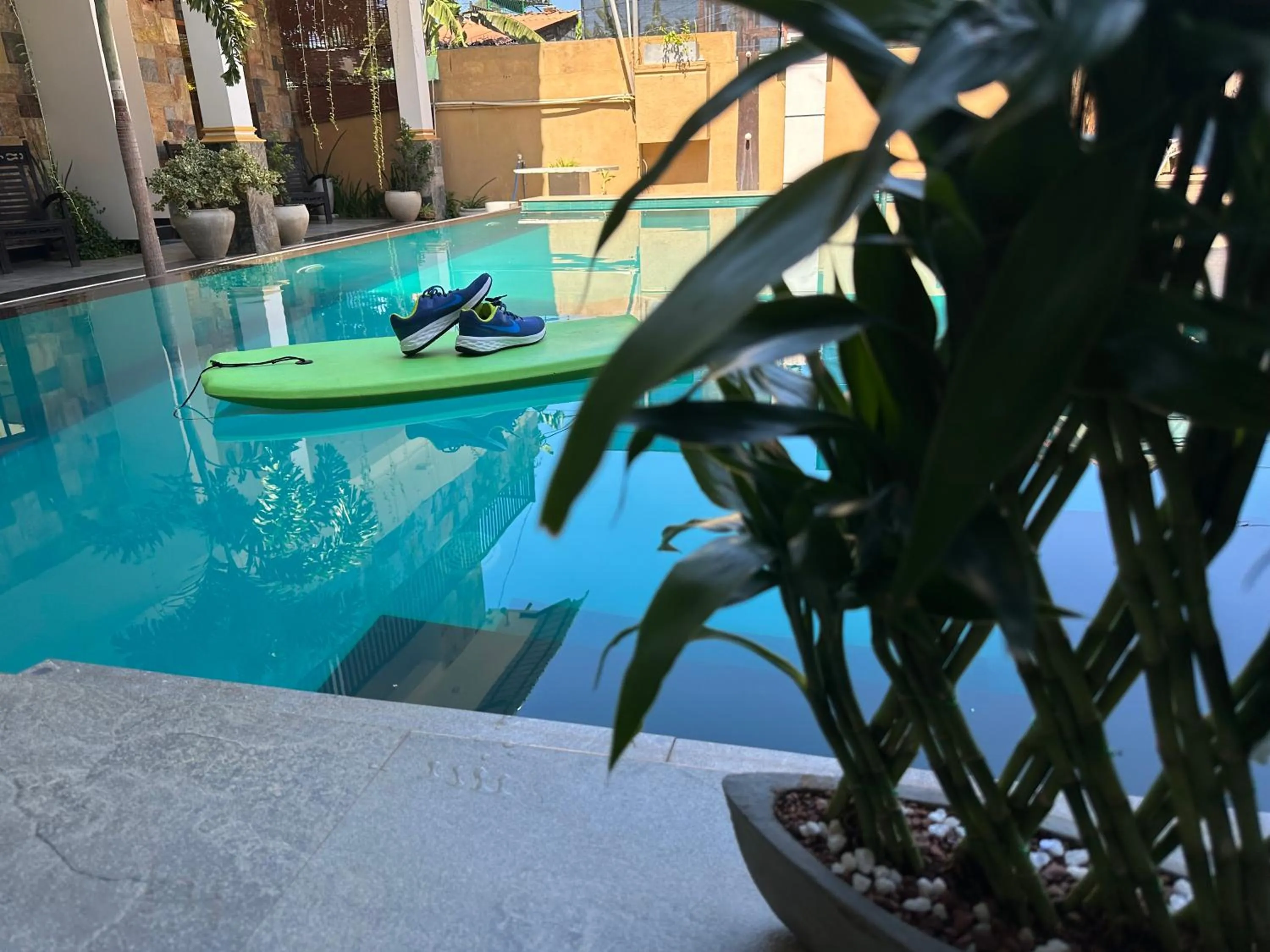 St CLAIRE'S GREEN Negombo Hotel & Hostels