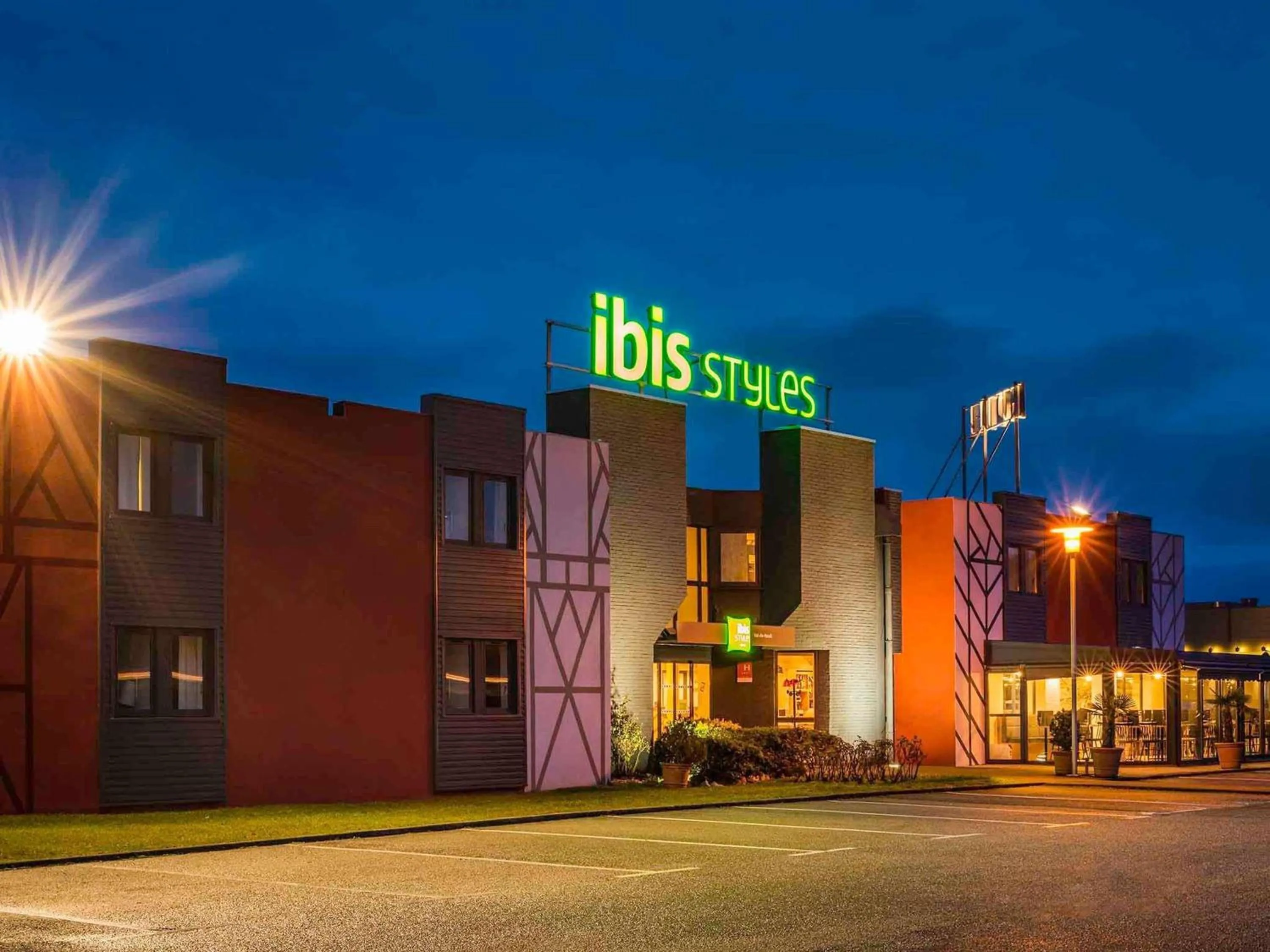 Property building in ibis Styles Rouen Val De Reuil