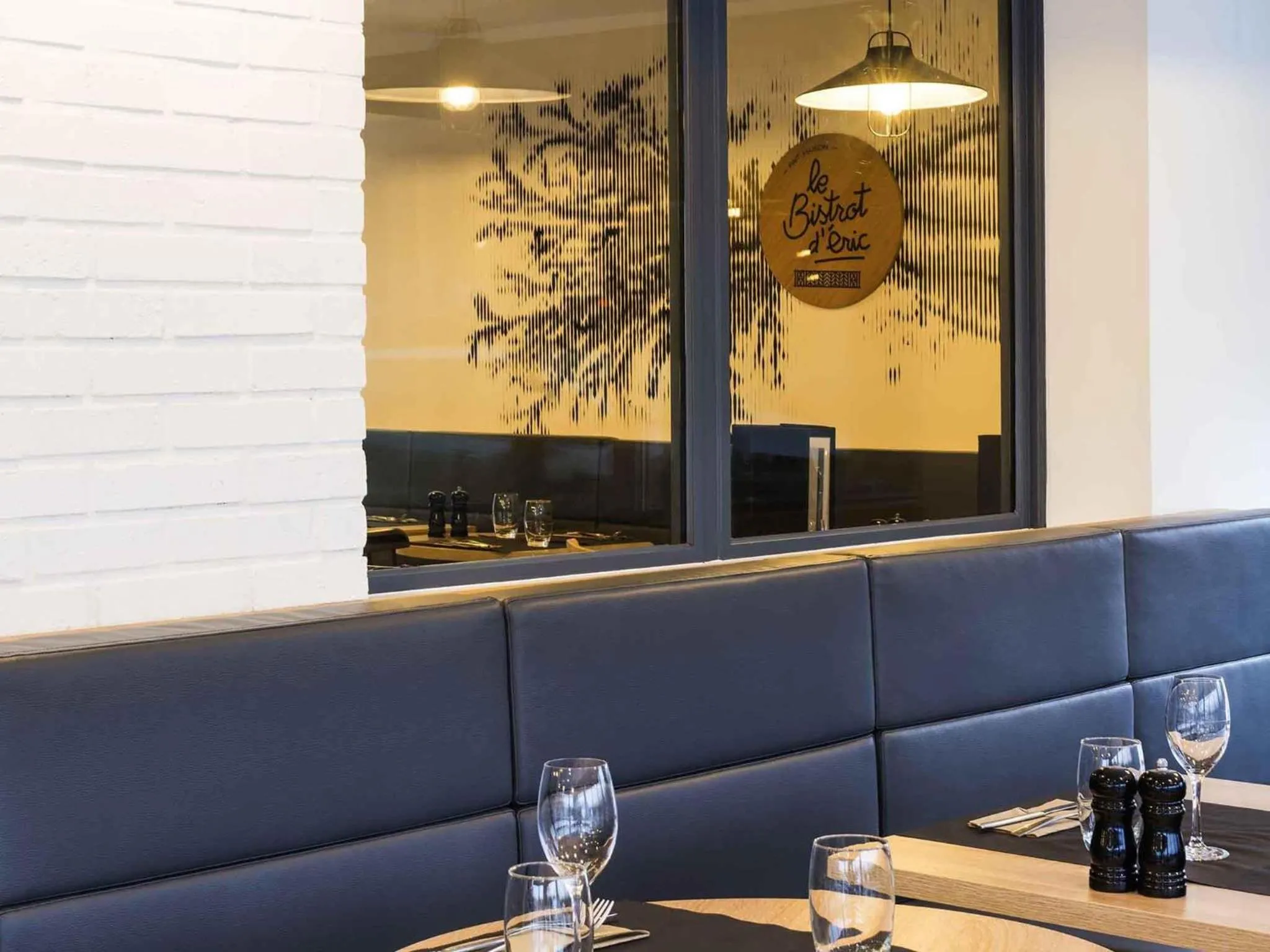 Restaurant/places to eat in ibis Styles Rouen Val De Reuil