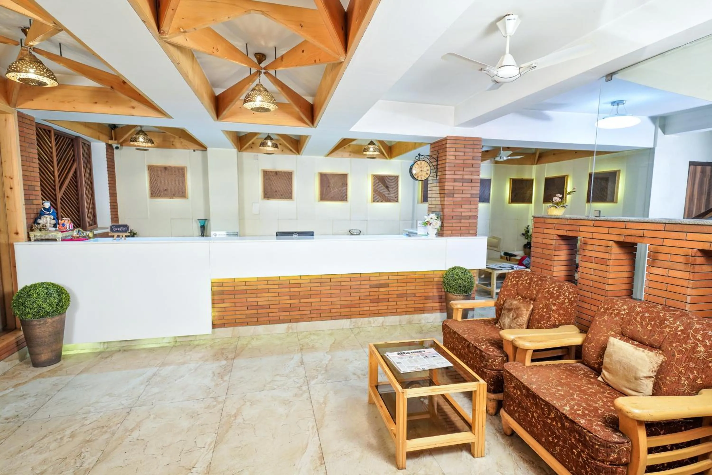 Lobby or reception in Mayur Hotel Bar And Restaurant