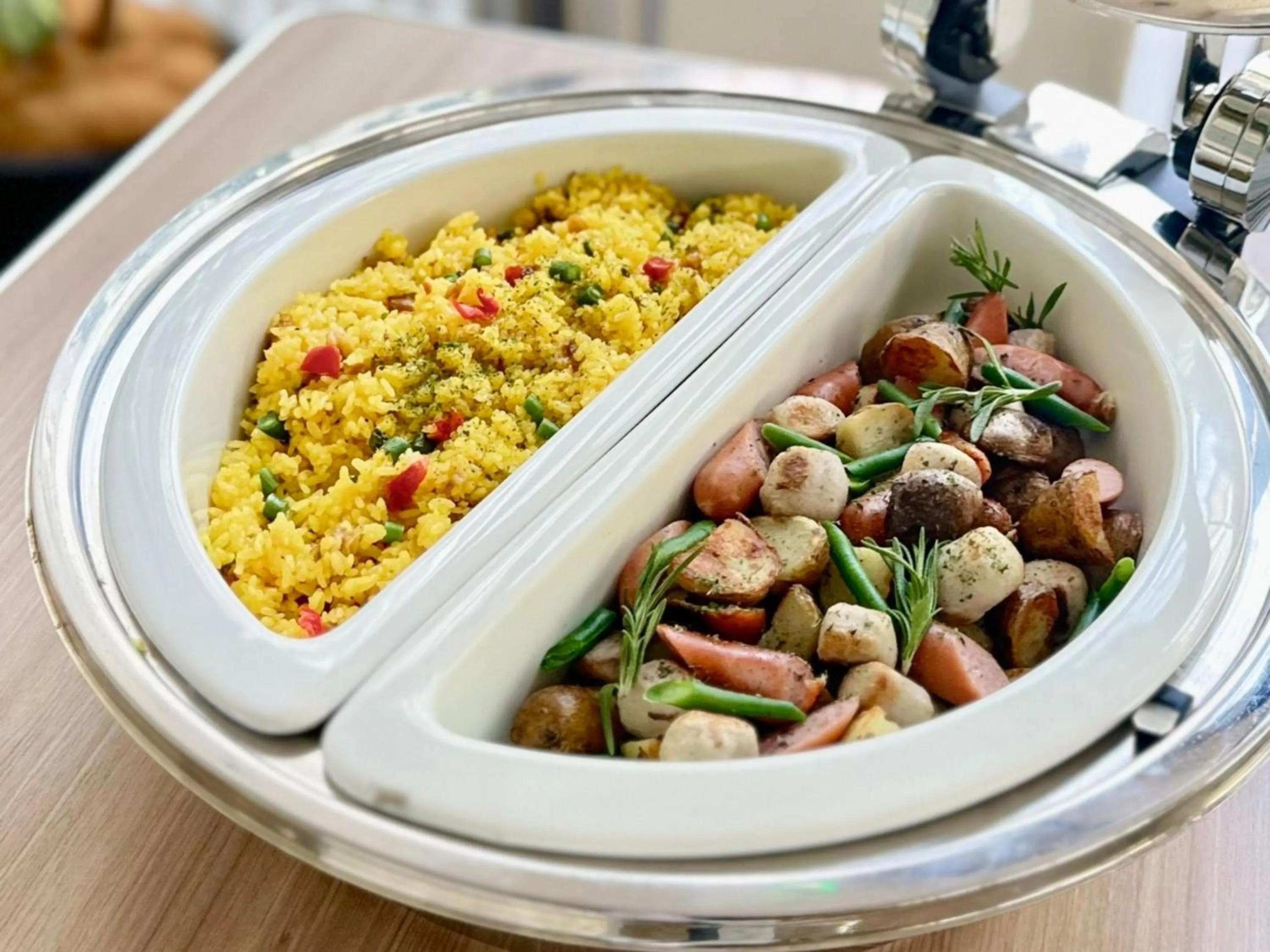 Restaurant/places to eat in Hotel Keihan Yodoyabashi