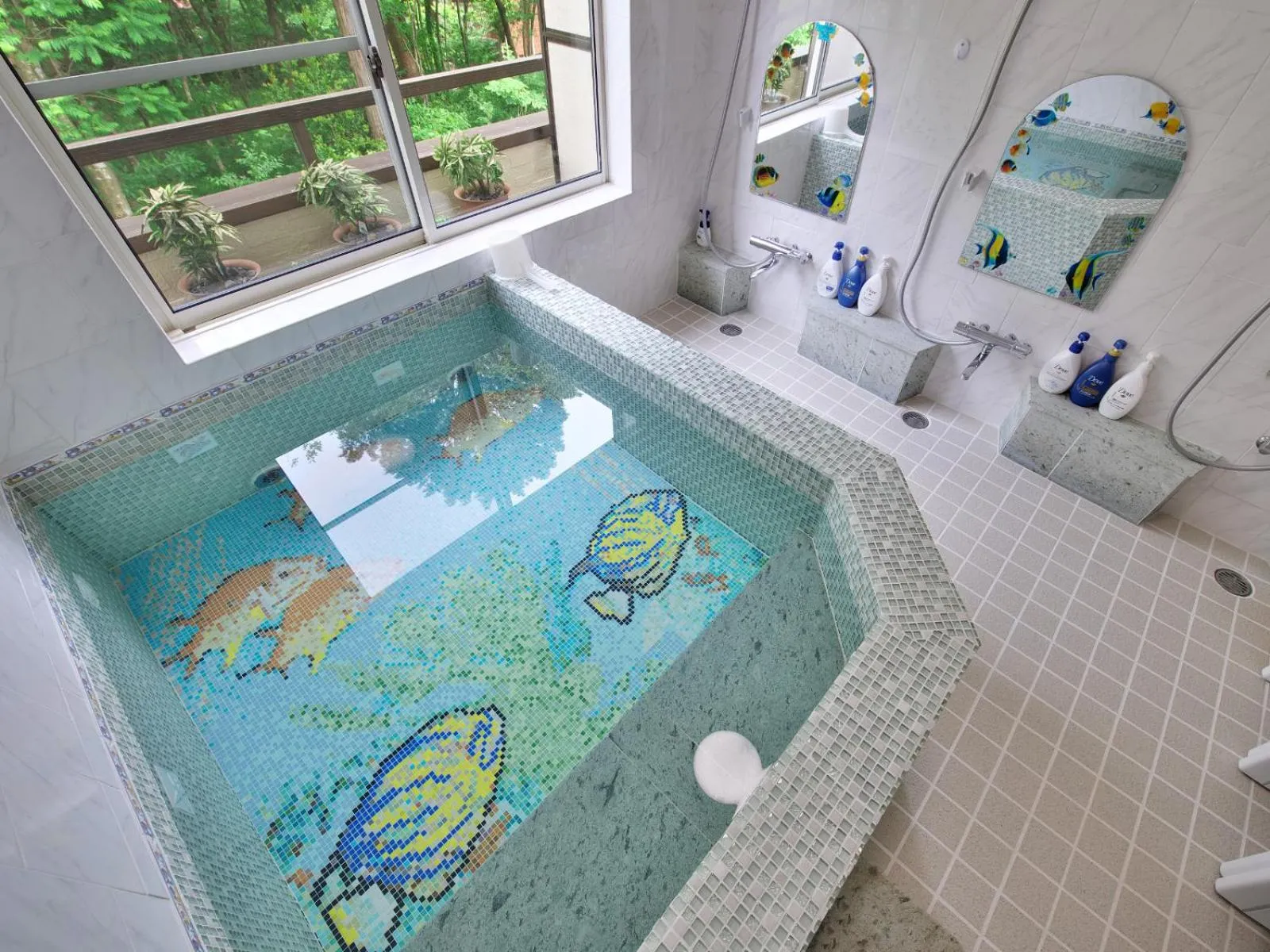 Hot Spring Bath in Chateau Le Fleur