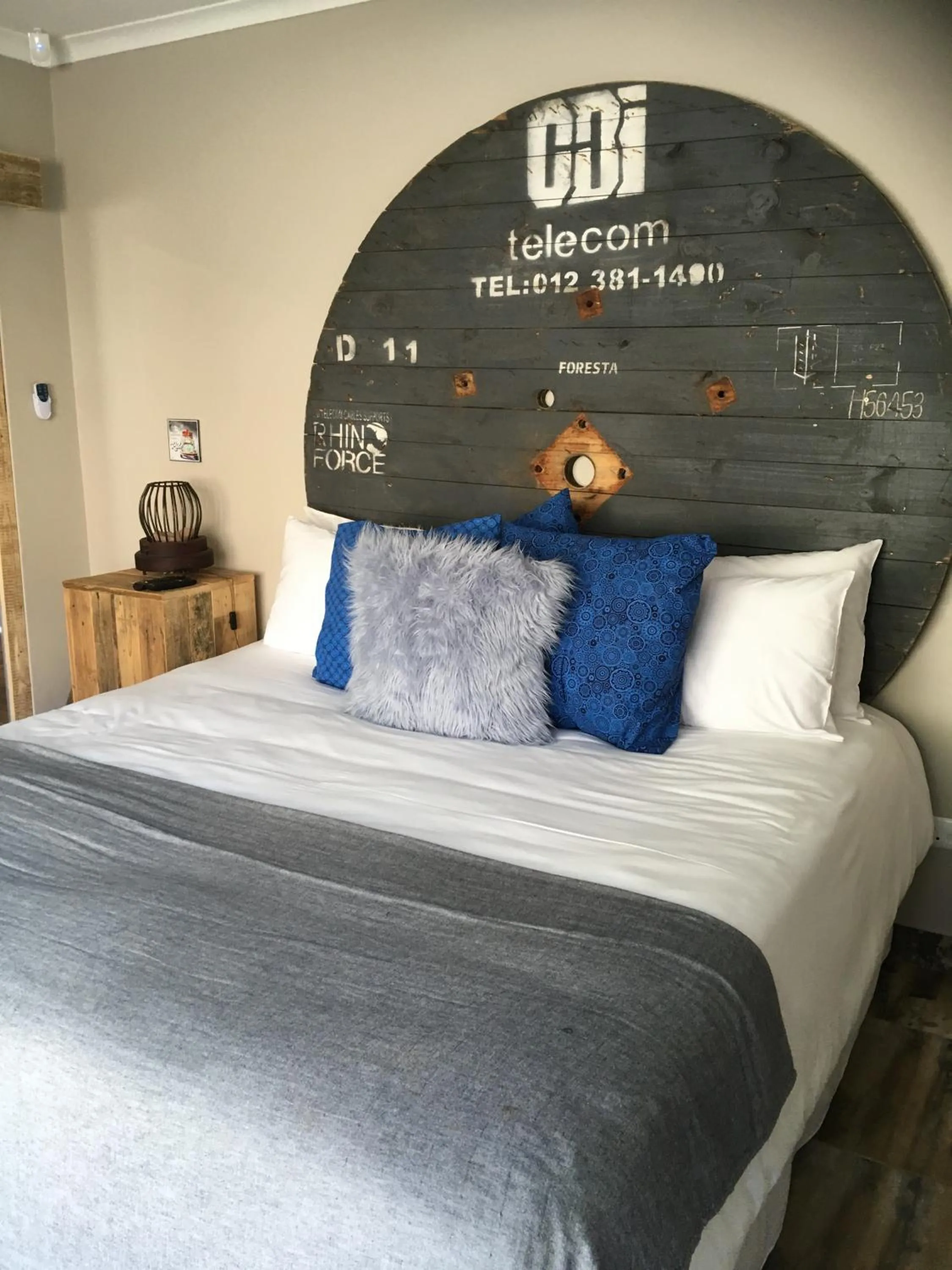 Bed in Log Inn