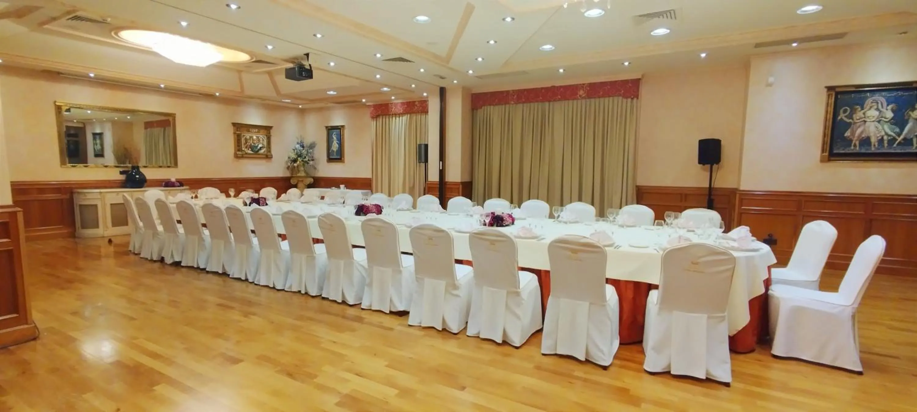 Banquet/Function facilities in Hotel Conde Ansúrez