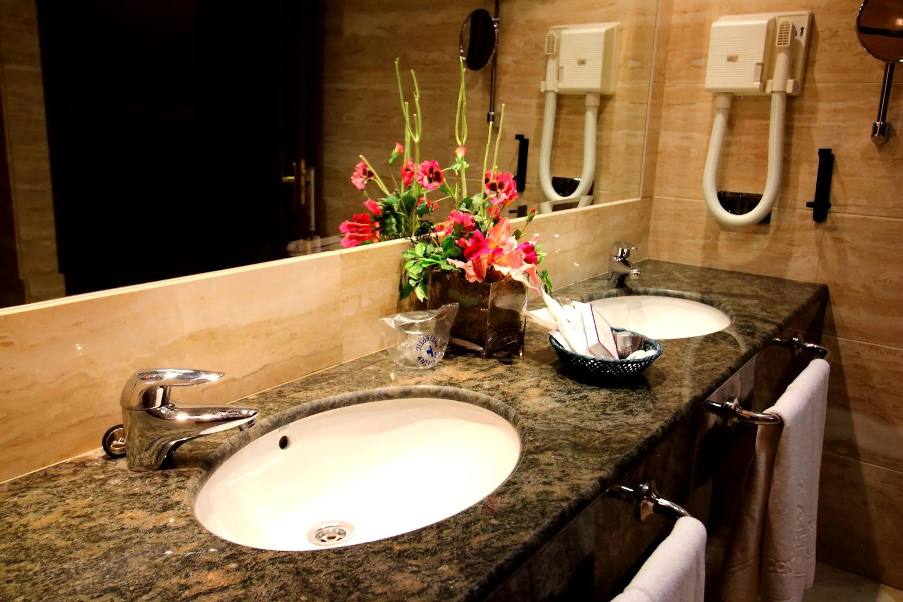 Bathroom in Hotel Conde Ansúrez