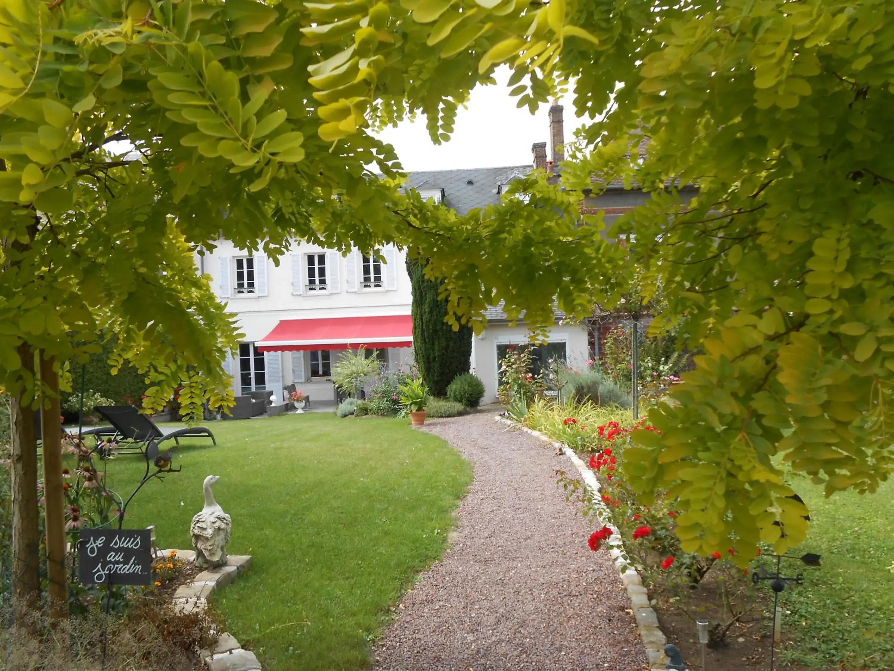 LE RELAIS DU BON'EURE LE RELAIS DU BON'EURE