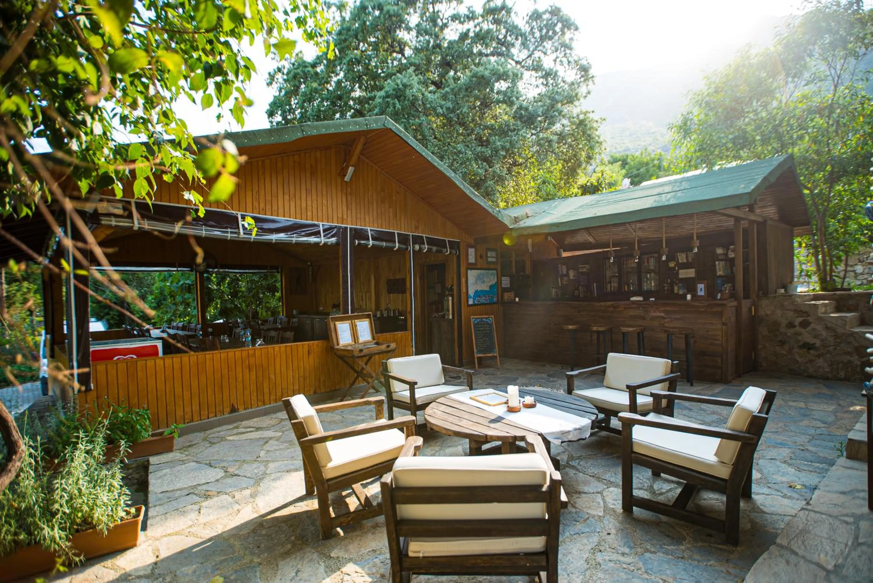 Restaurant/places to eat in Lycia Nature House