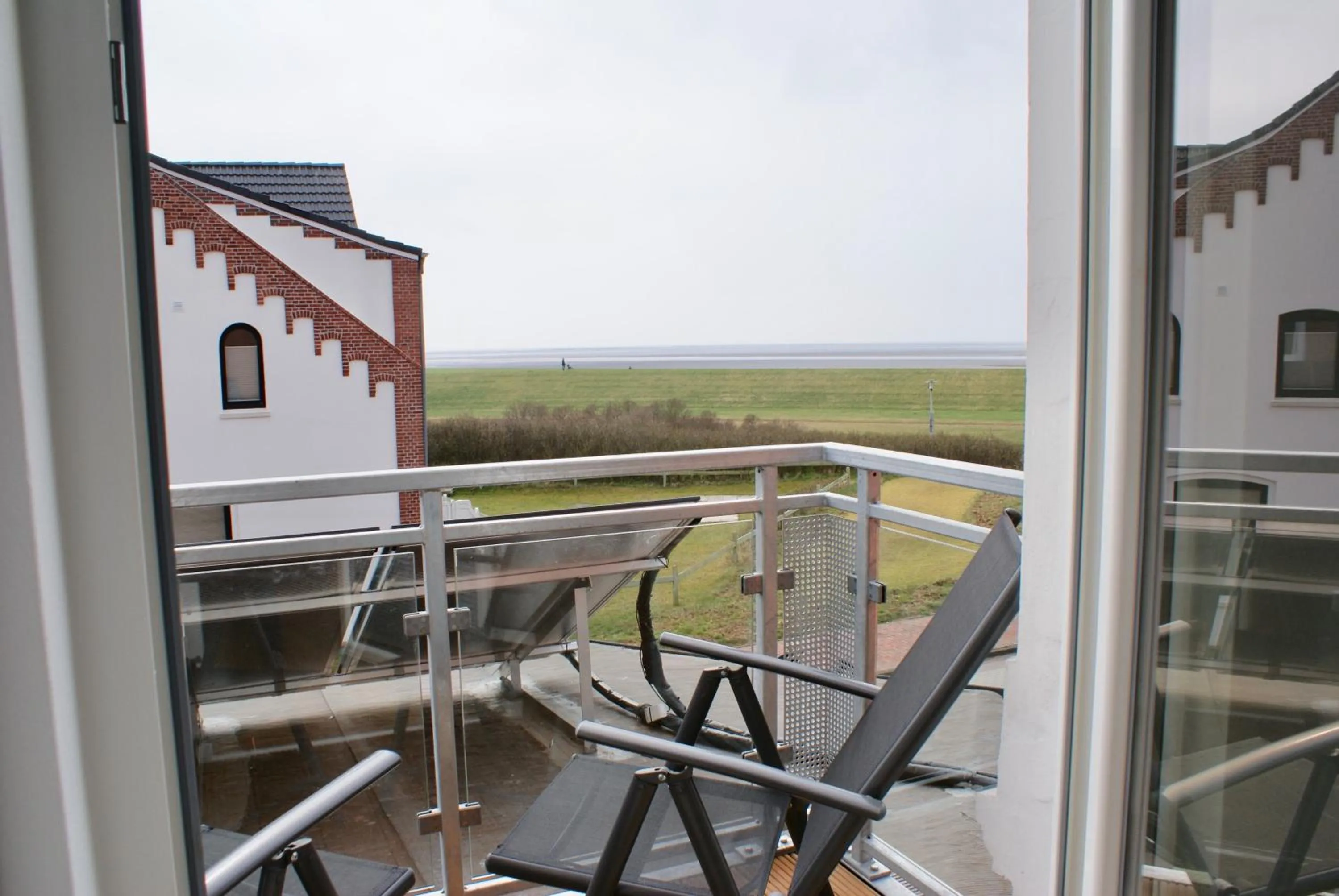 Lake view in Deichhotel Rose