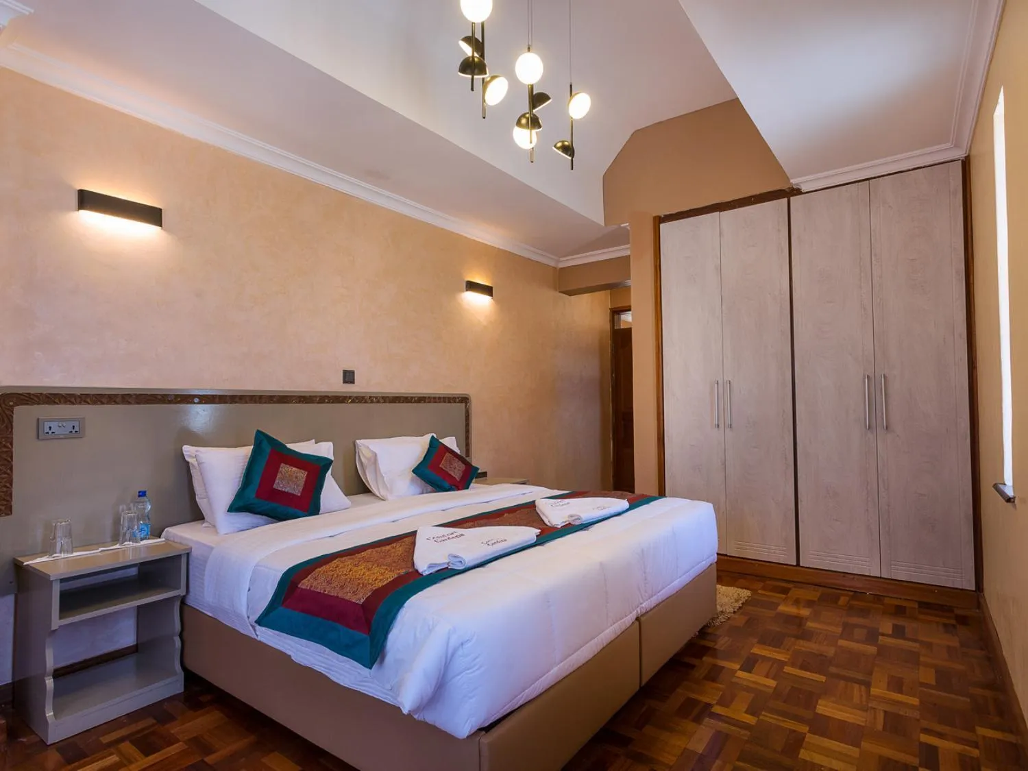 Bedroom, Bed in Comfort Gardens Sweetwaters