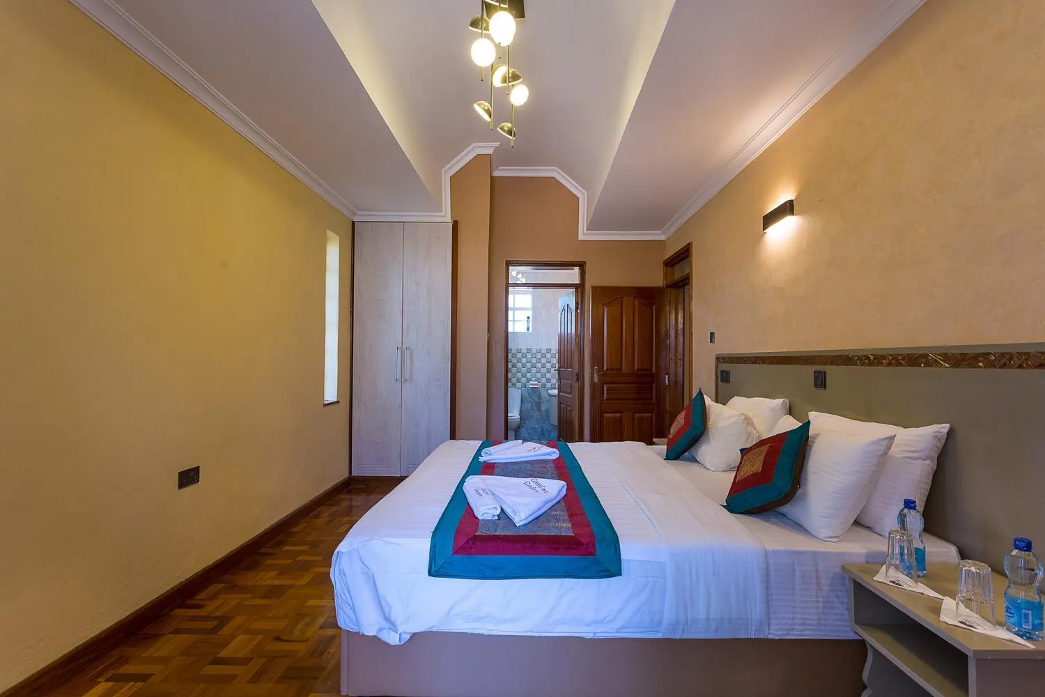 Bedroom, Bed in Comfort Gardens Sweetwaters