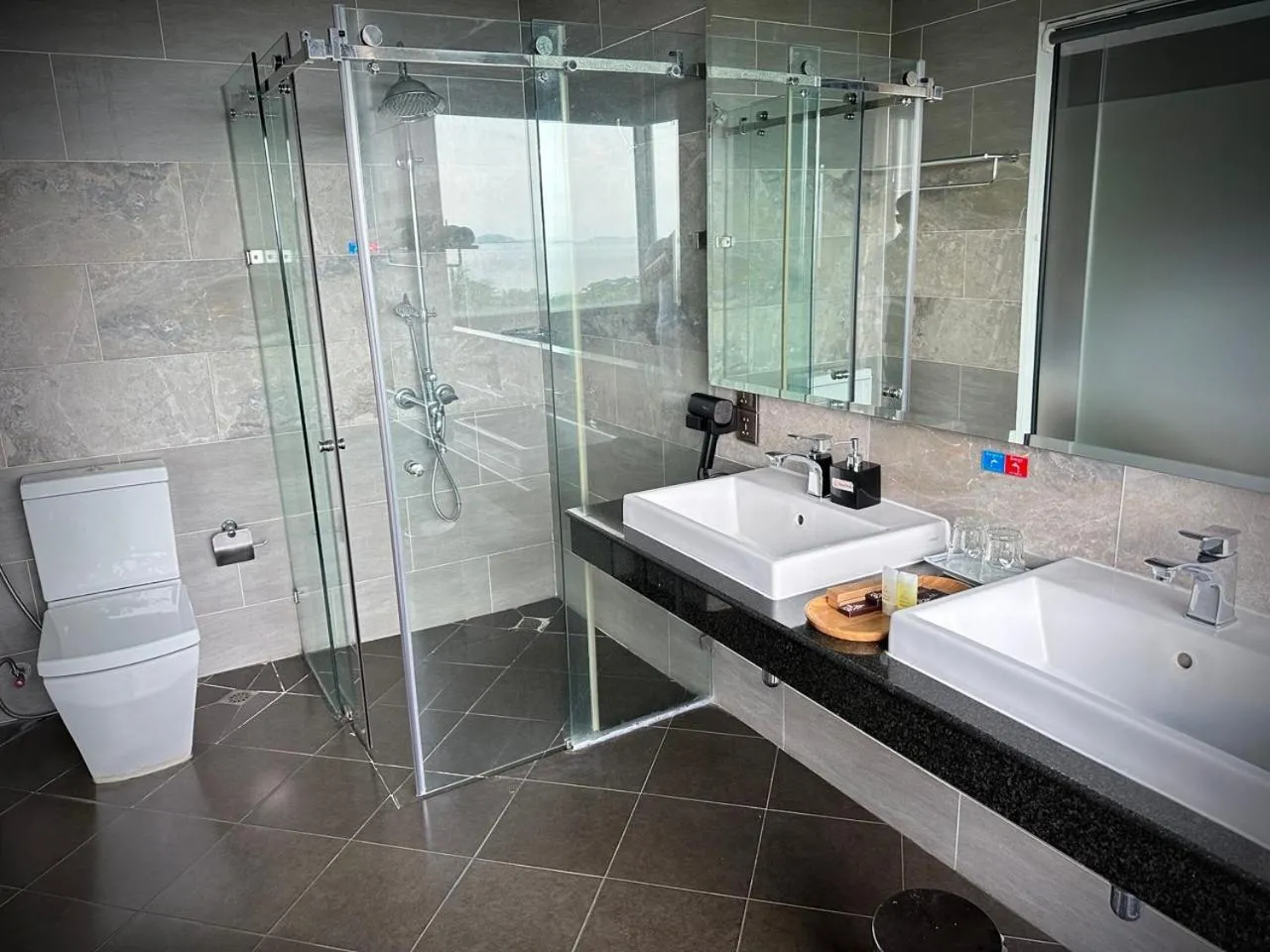 Bathroom in KEP BAY HOTEL & RESORT